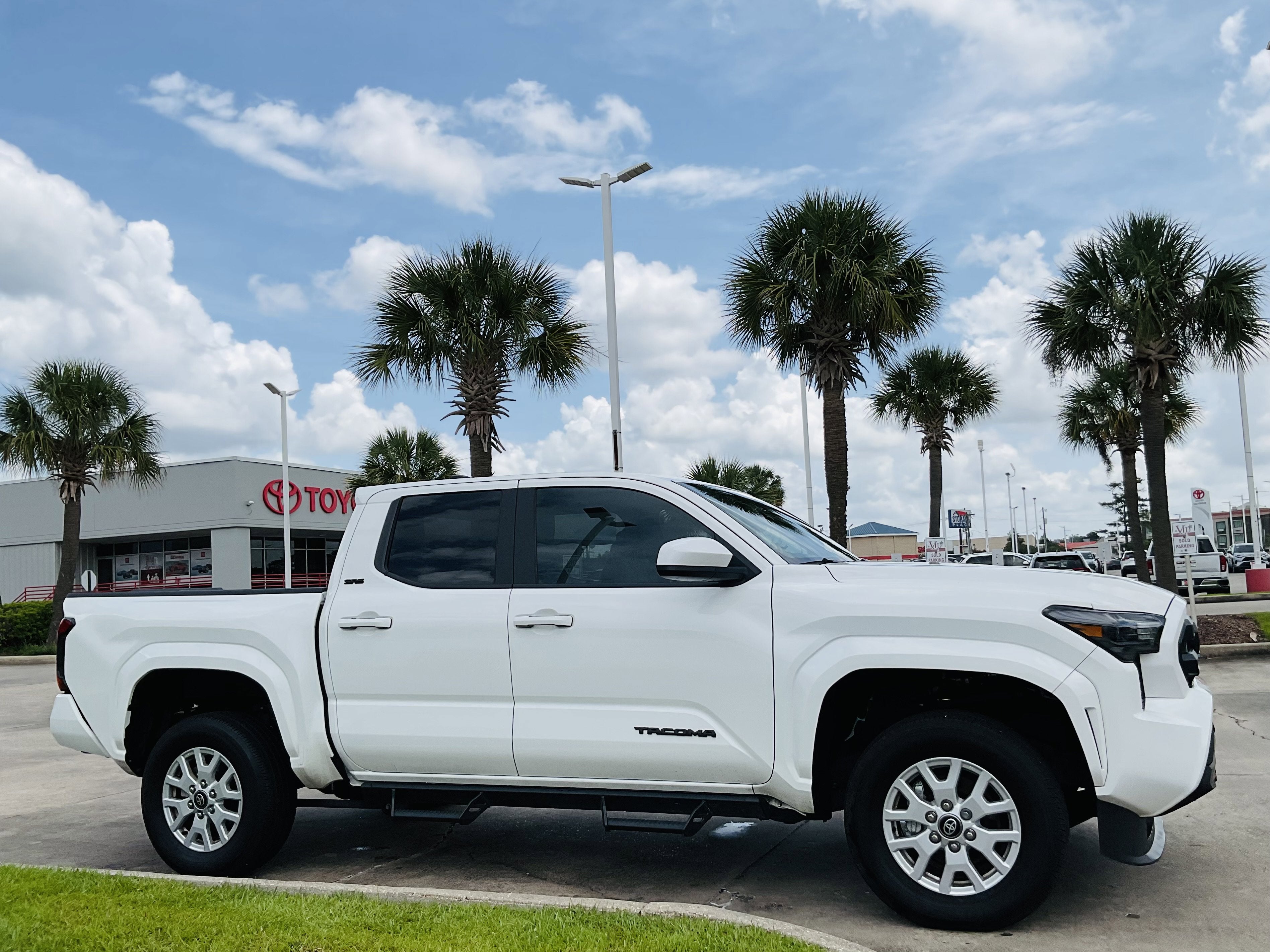 2025 Toyota Tacoma SR5
