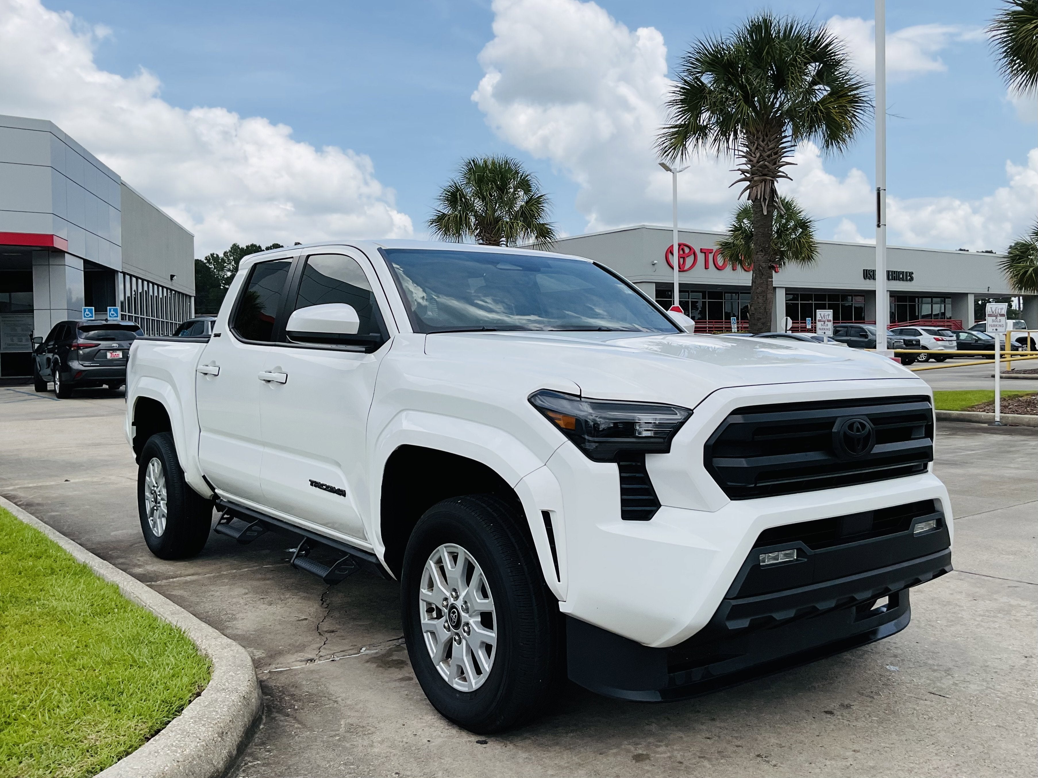 2025 Toyota Tacoma SR5