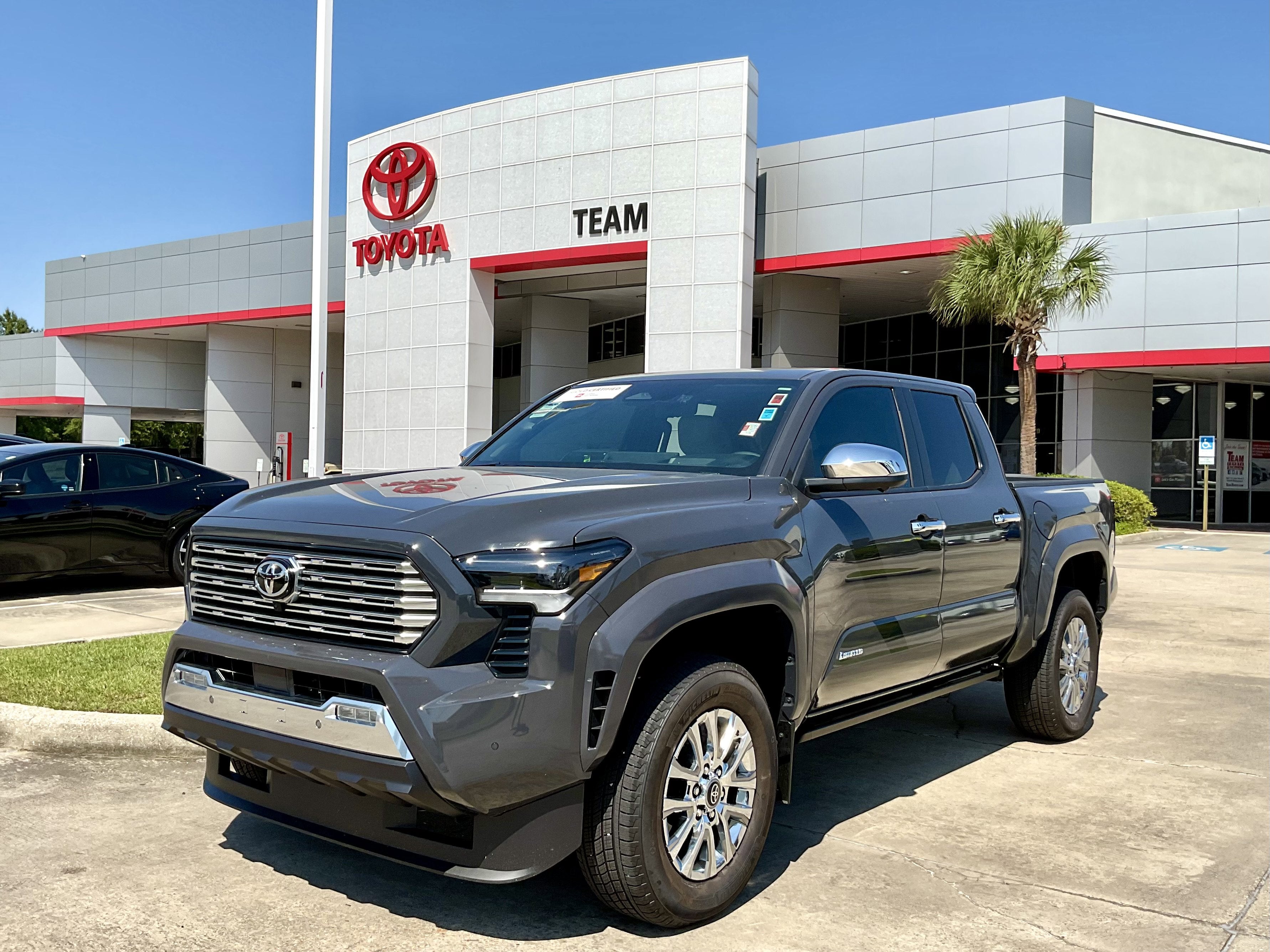 2025 Toyota TACOMA LIMITED TRD Sport
