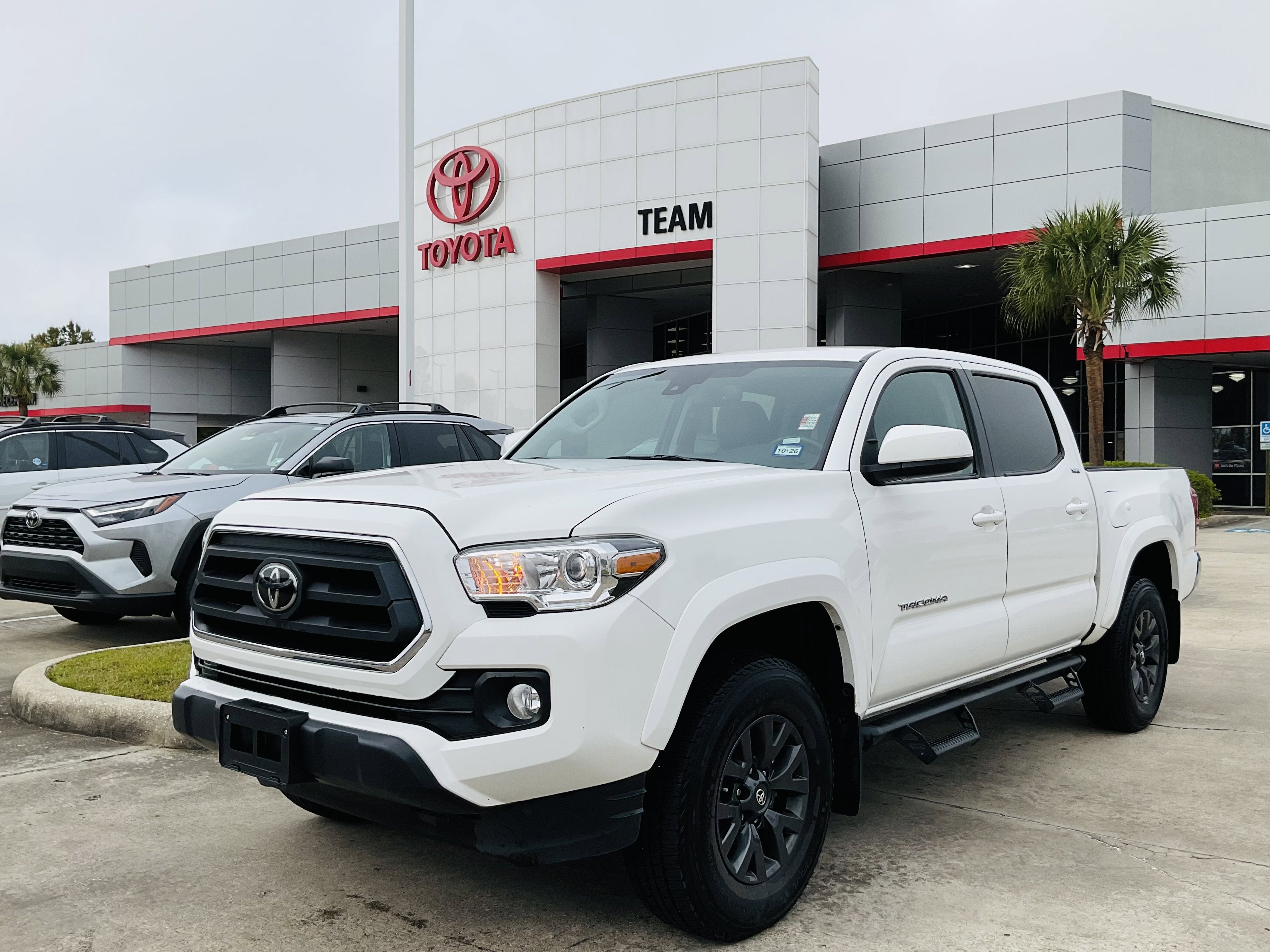 2023 Toyota TACOMA SR5 SR5