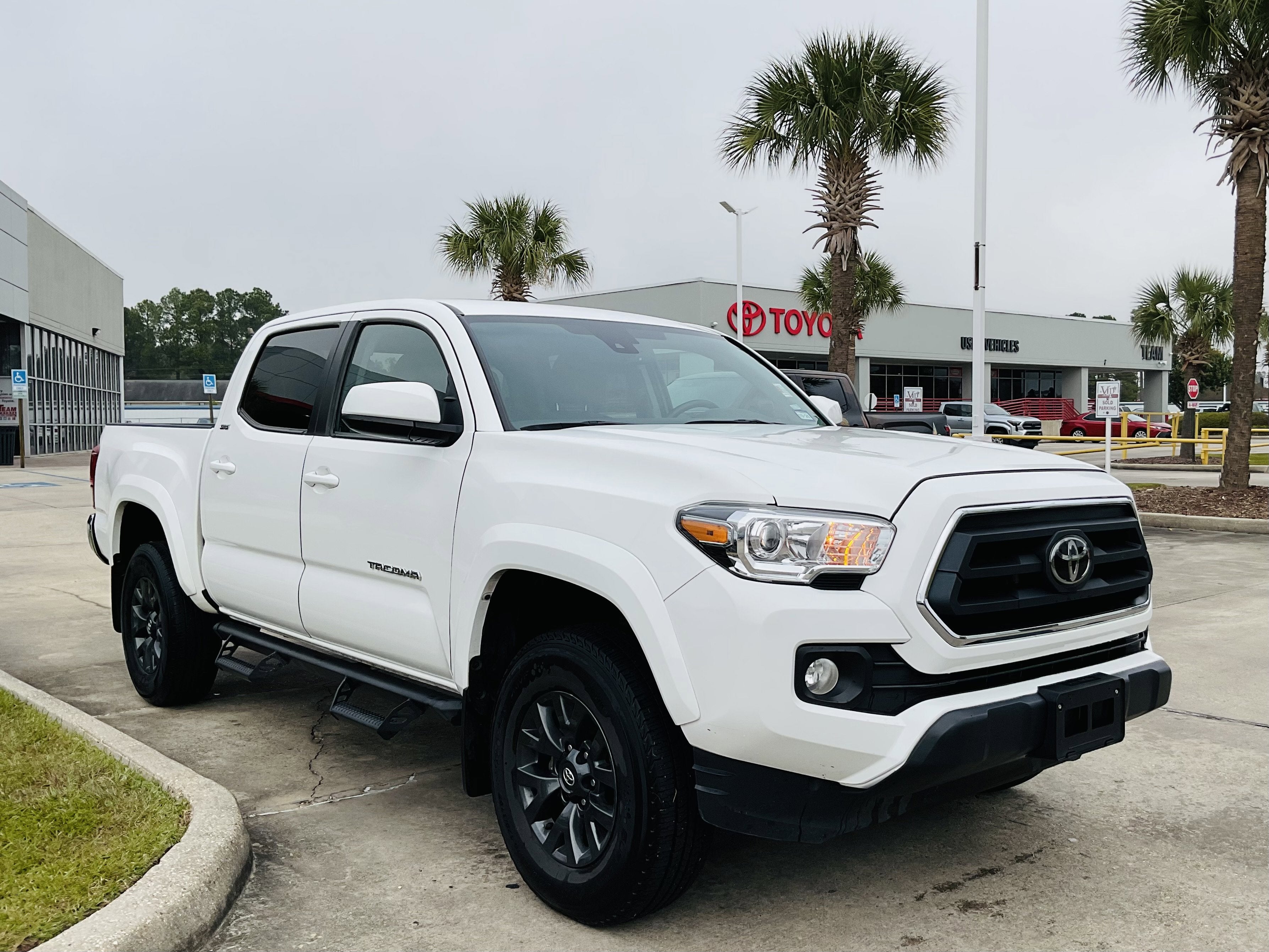 2023 Toyota TACOMA SR5 SR5