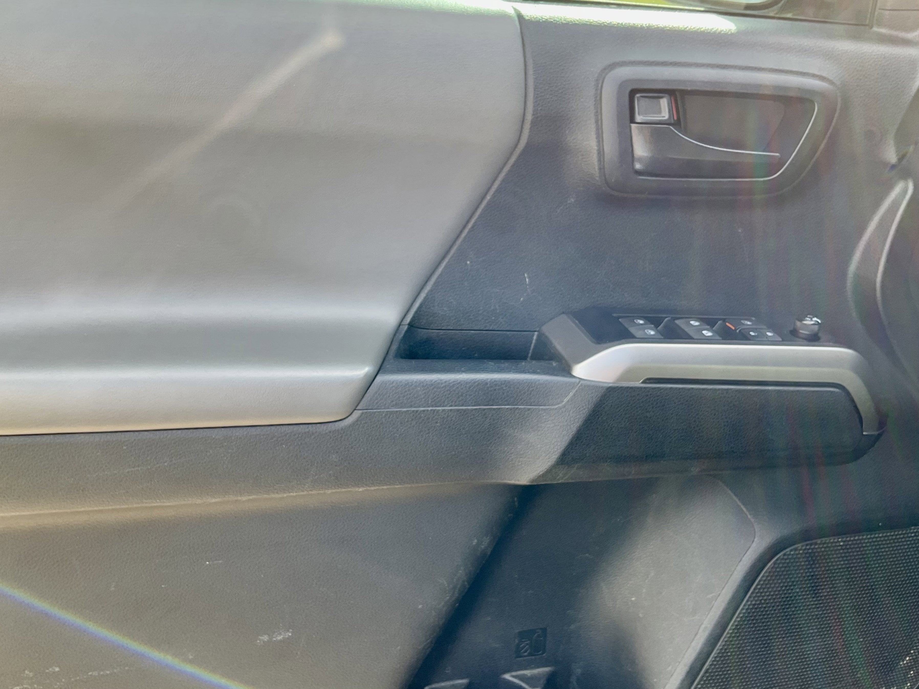 2023 Toyota TACOMA SR5 SR5