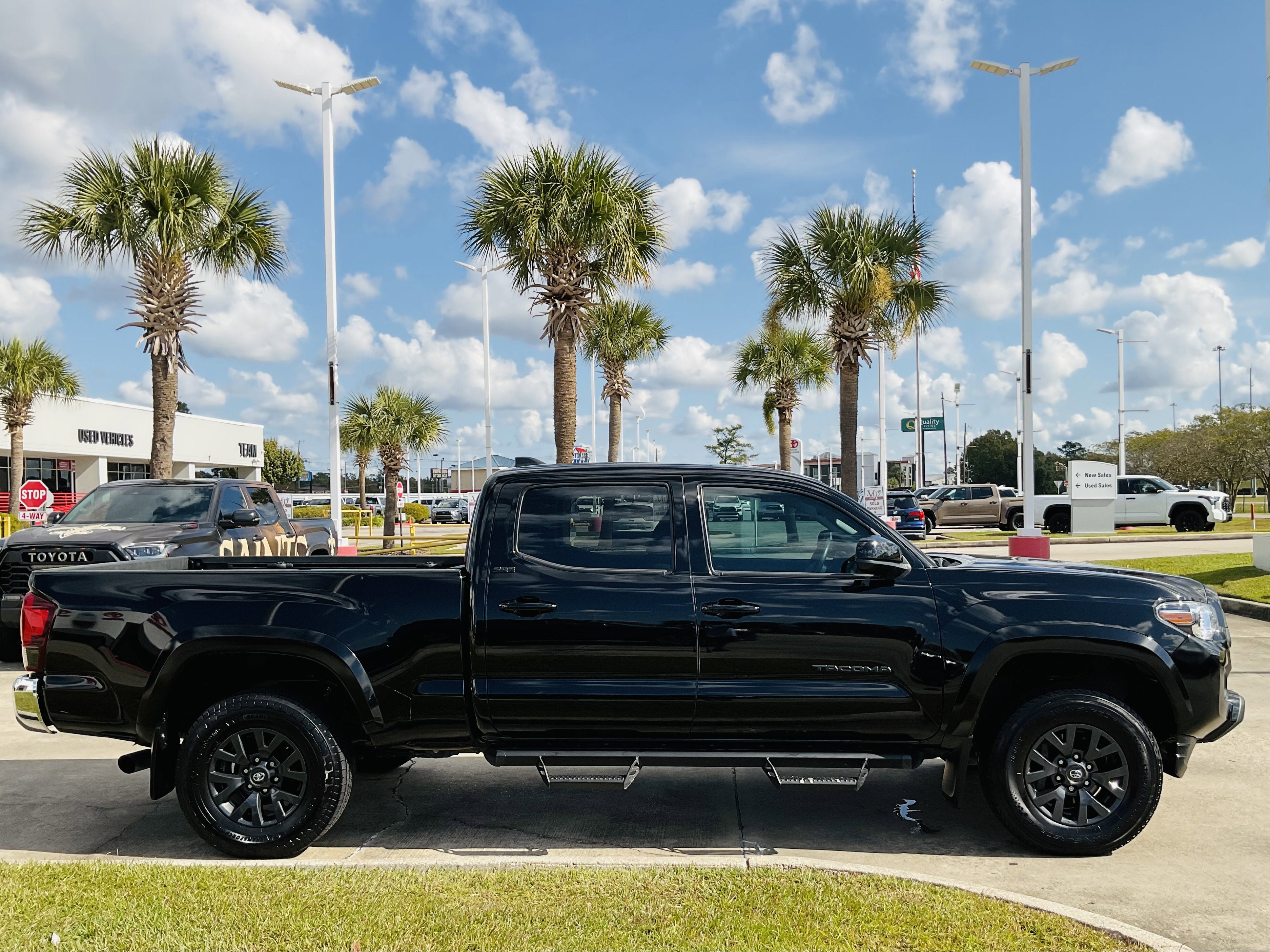2023 Toyota TACOMA SR5 SR5