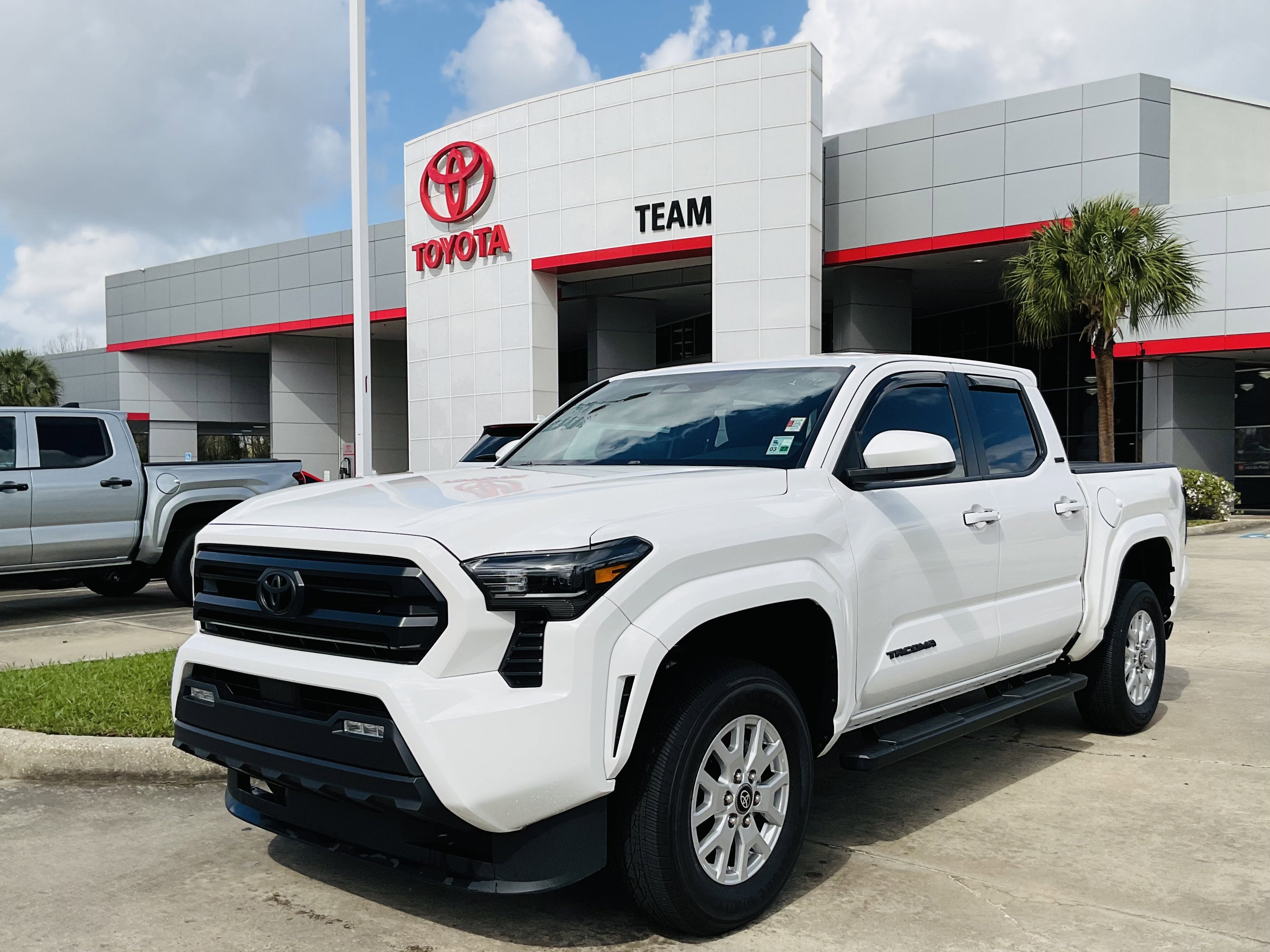 2025 Toyota TACOMA SR5 SR5