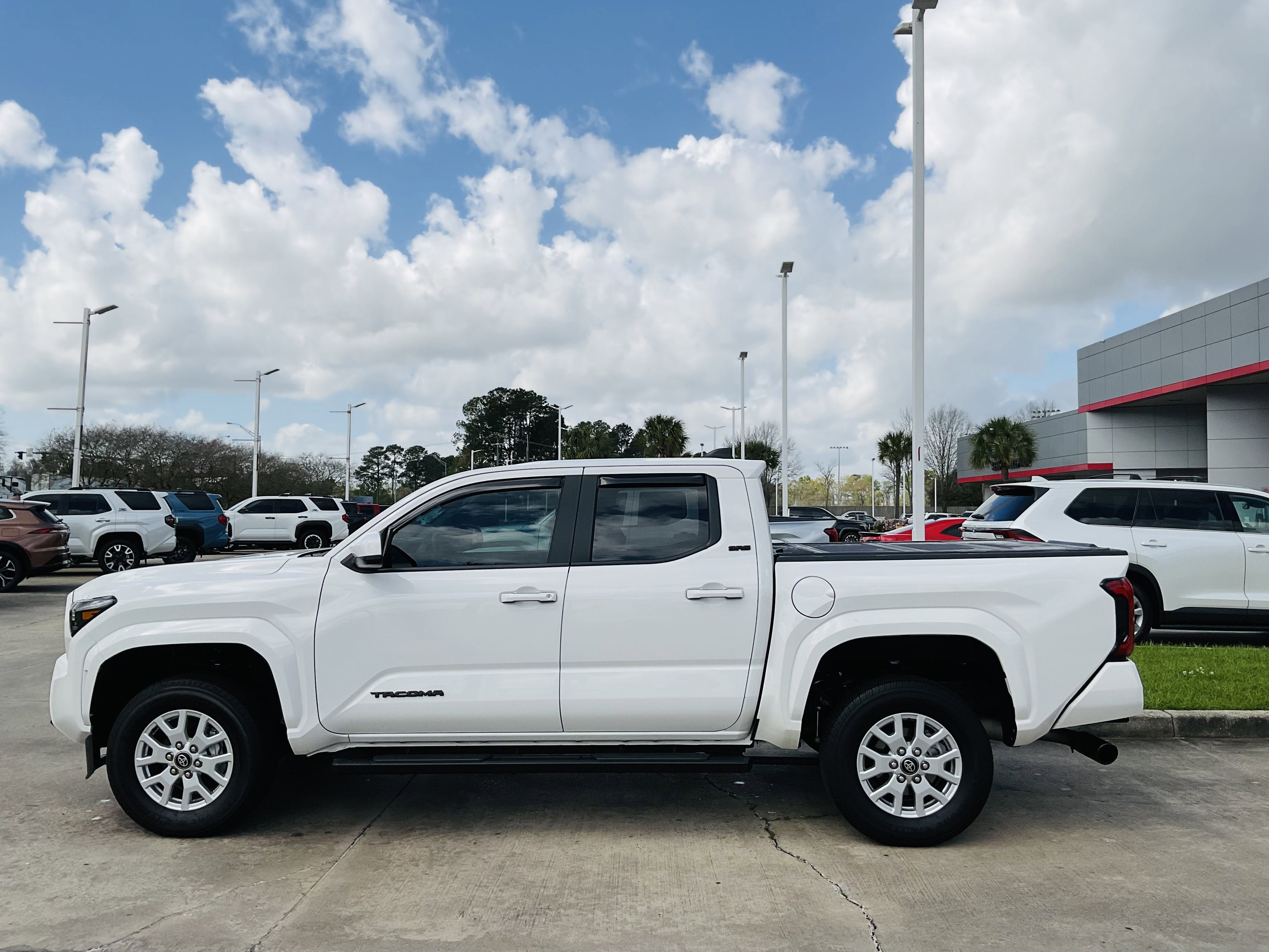 2025 Toyota TACOMA SR5 SR5