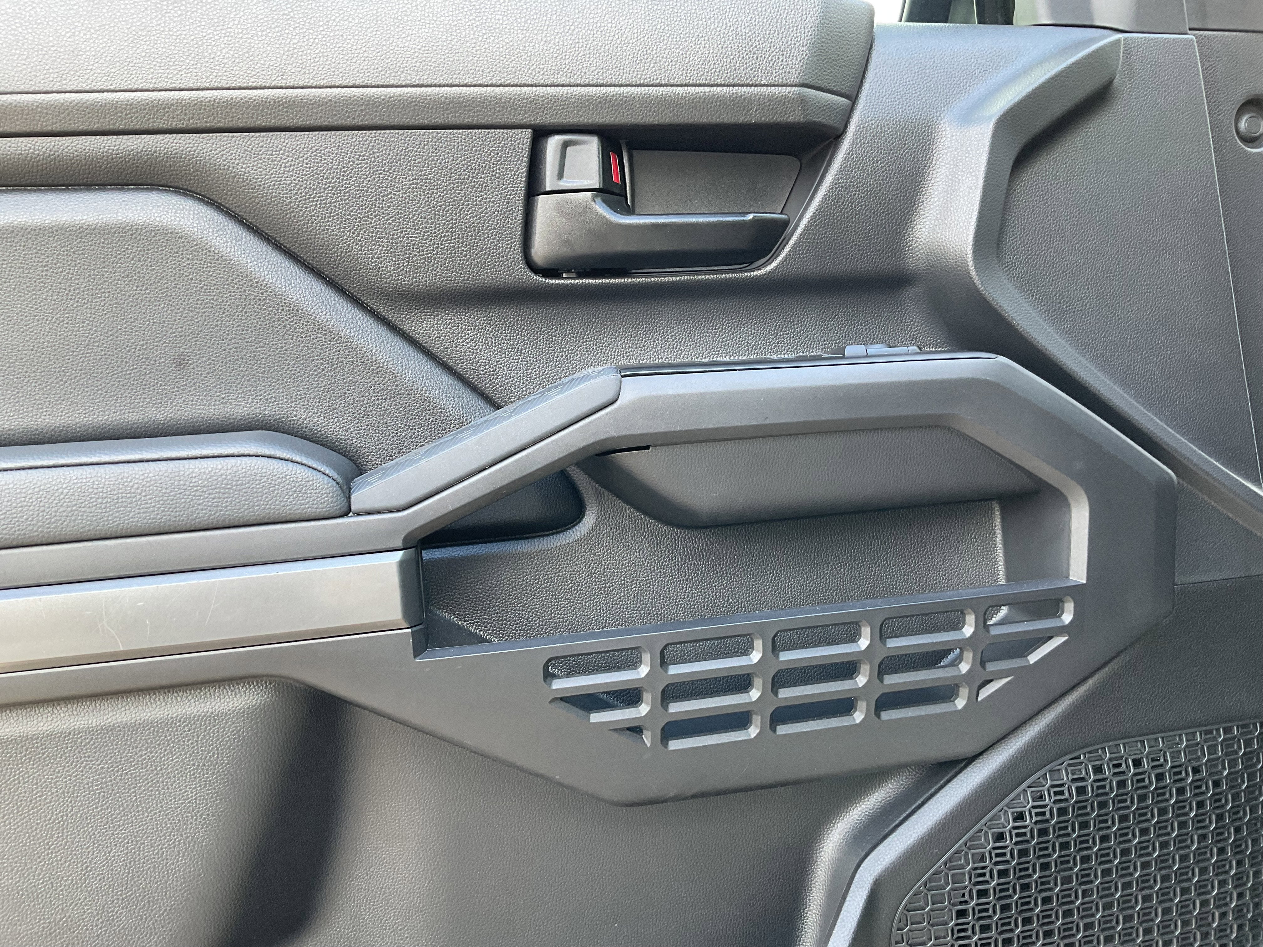 2025 Toyota TACOMA SR5 SR5