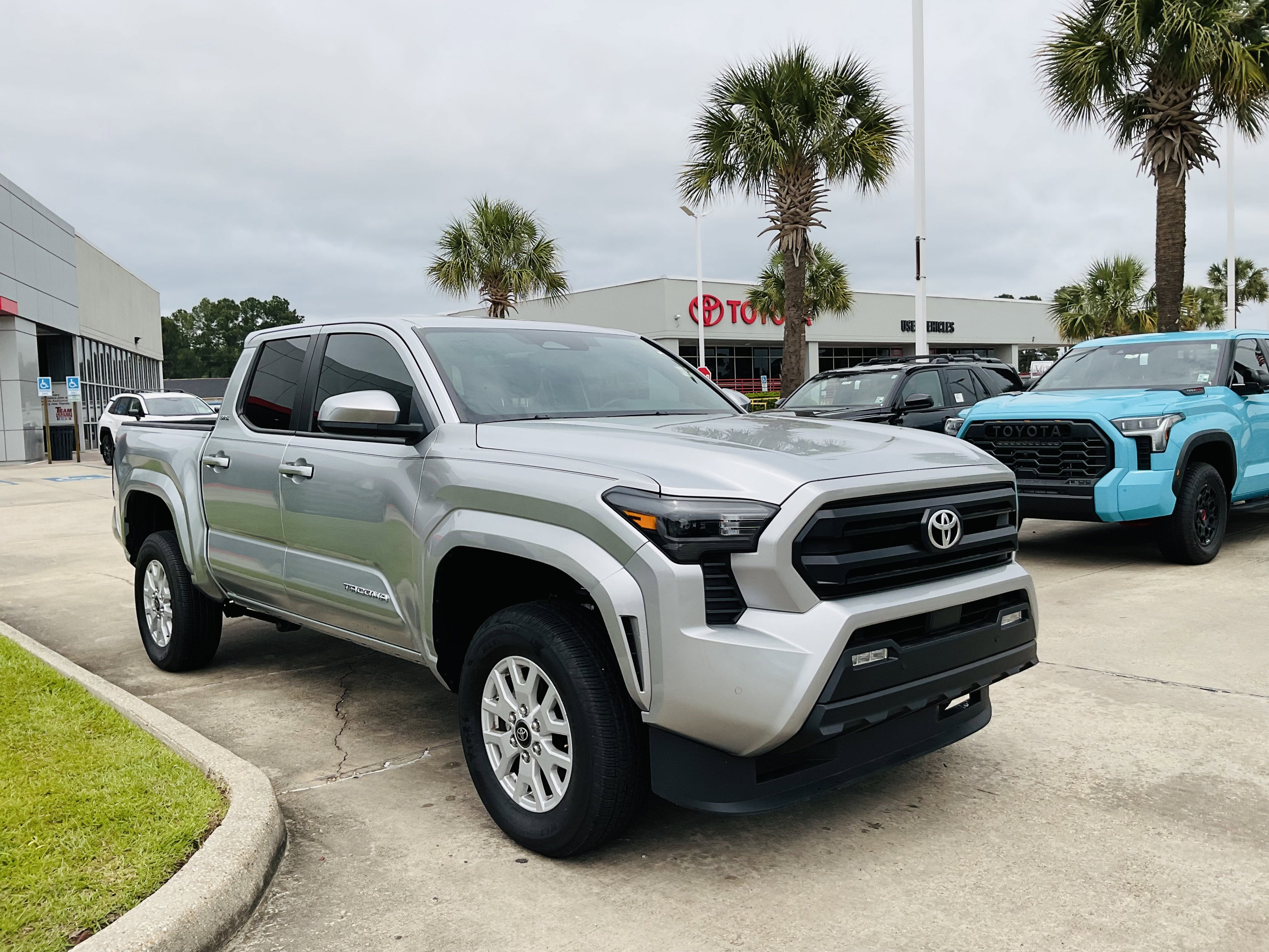 2024 Toyota TACOMA SR5 SR5