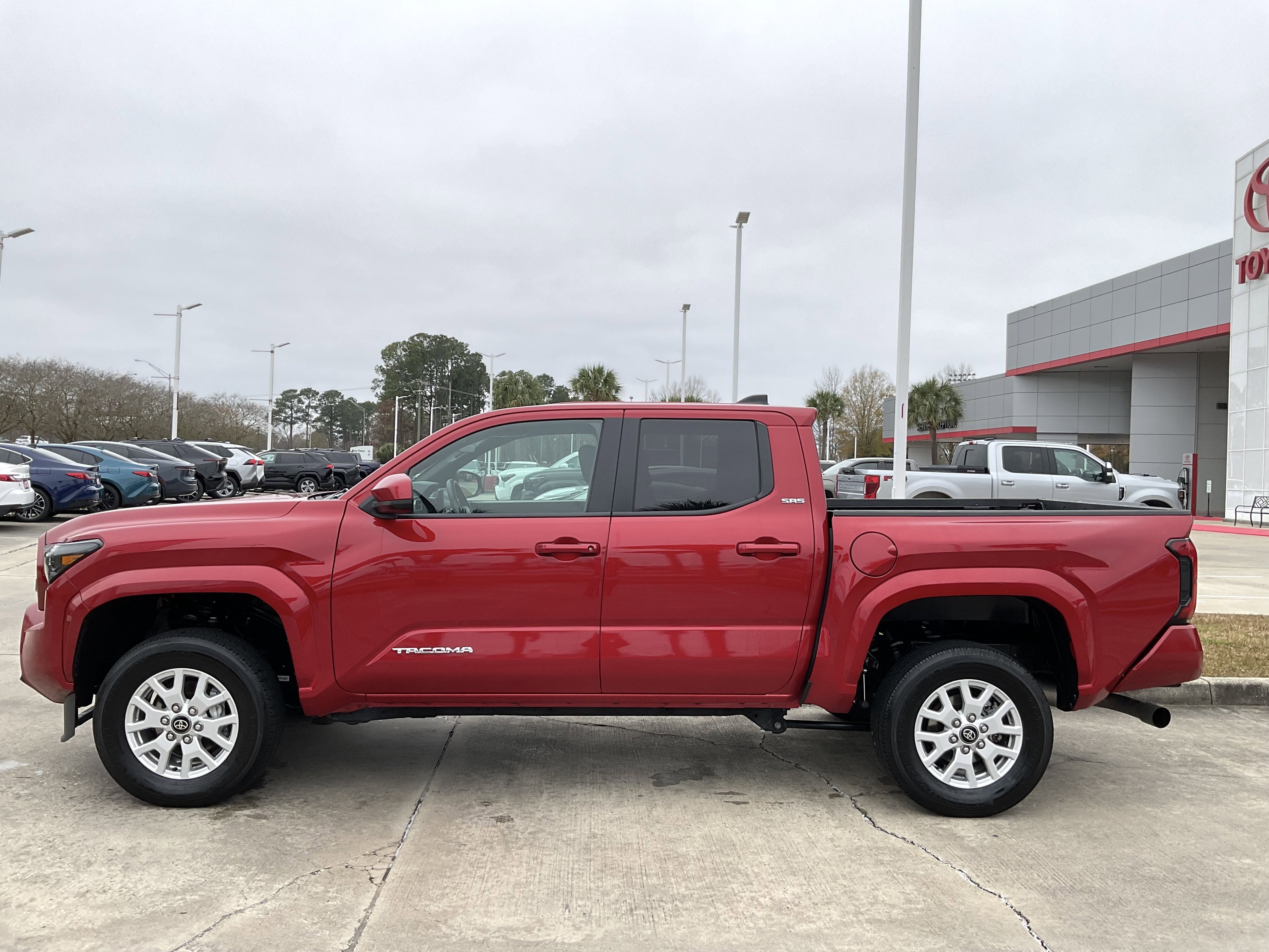 2024 Toyota TACOMA SR5 SR5