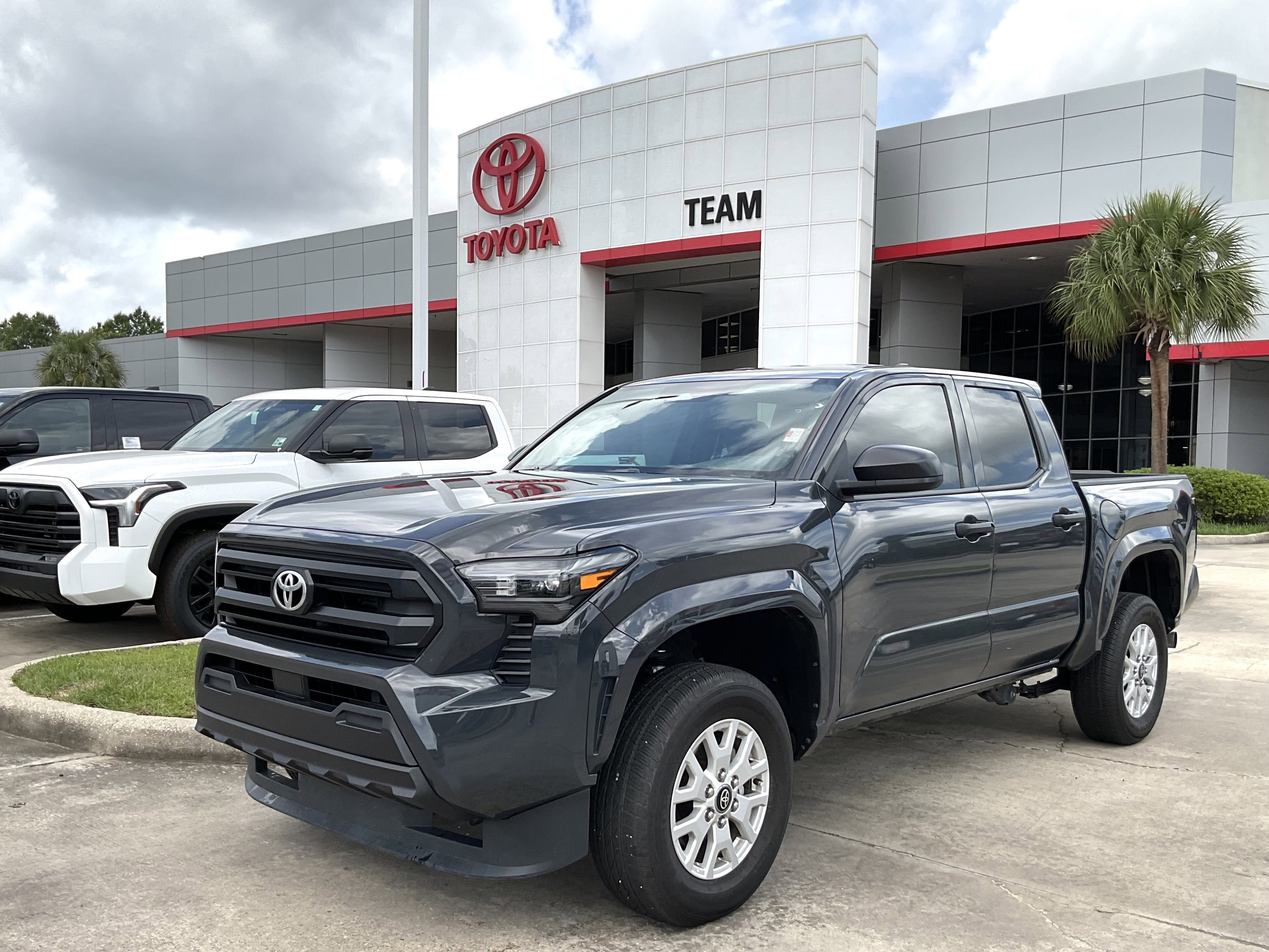 2025 Toyota TACOMA SR SR
