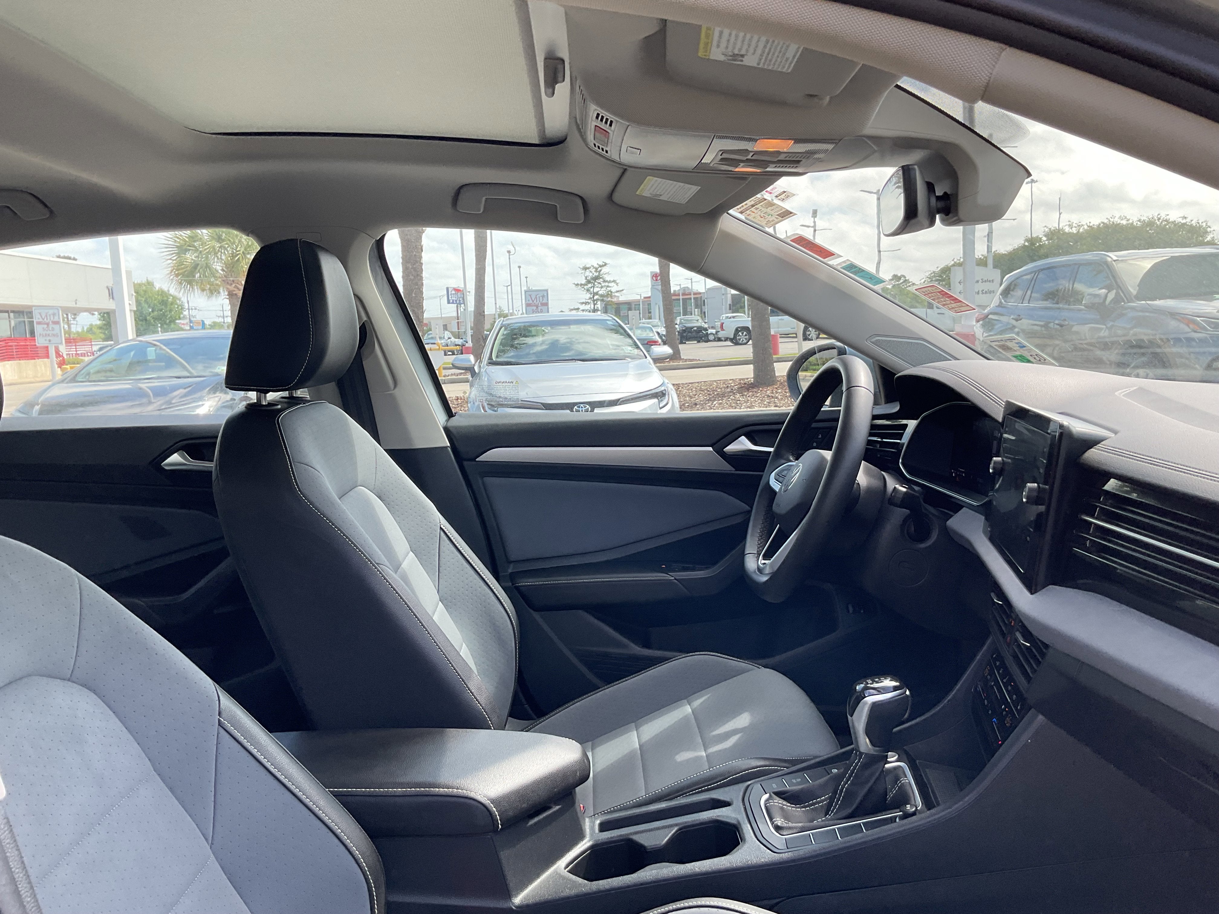 2025 Volkswagen Jetta SE