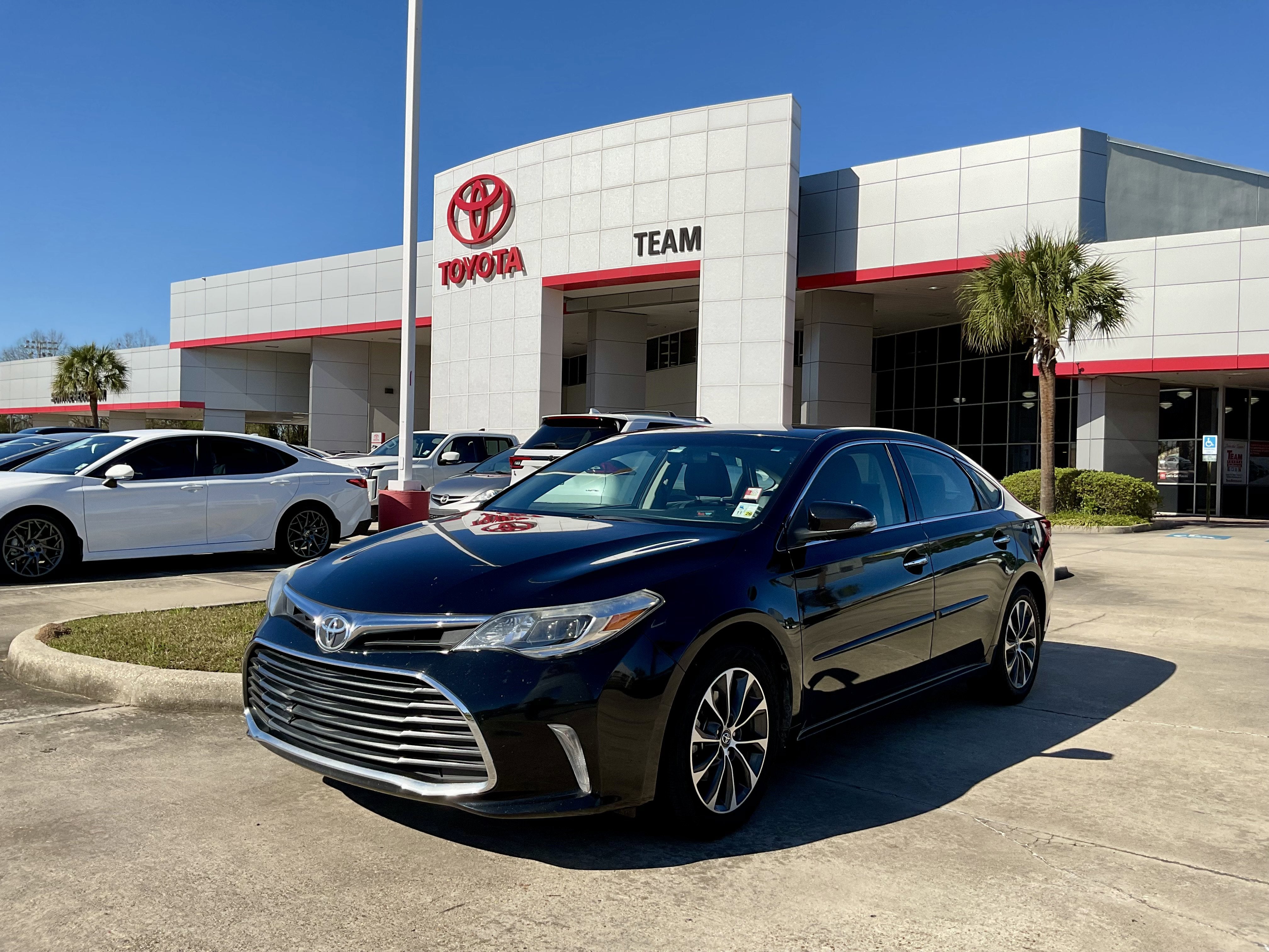 2016 Toyota AVALON XLE Premium