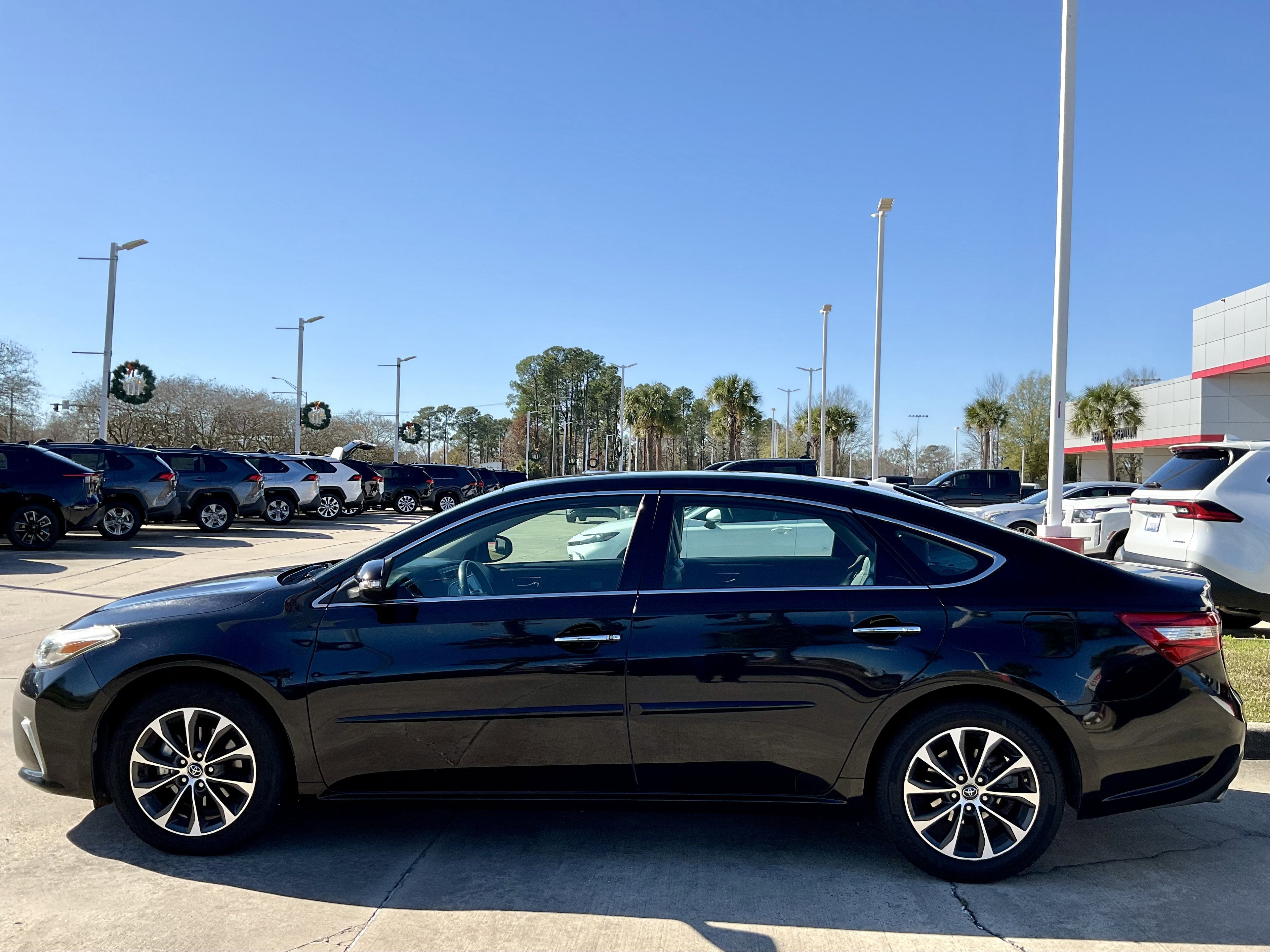 2016 Toyota AVALON XLE Premium