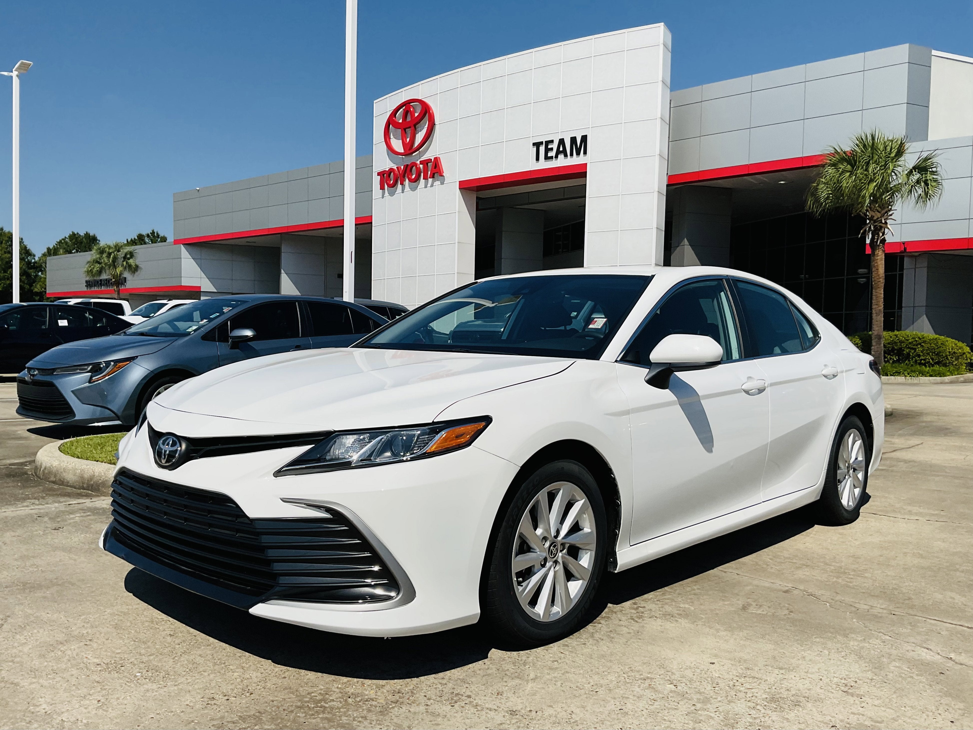 2023 Toyota CAMRY LE