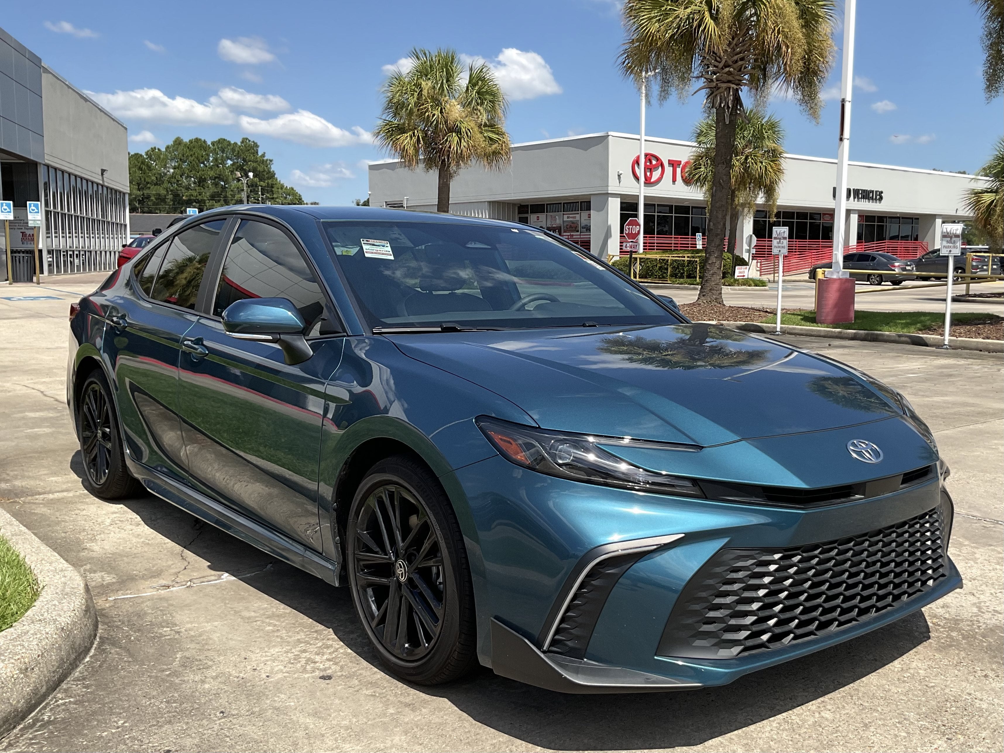 2025 Toyota Camry SE