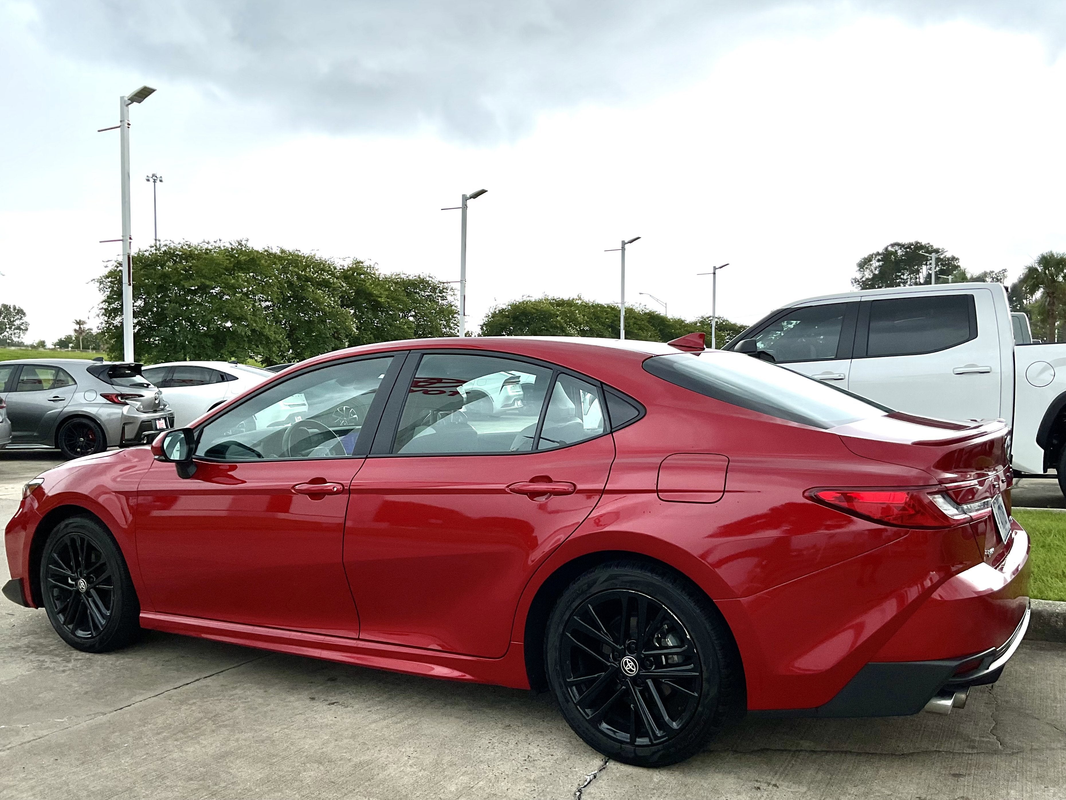 2025 Toyota Camry SE