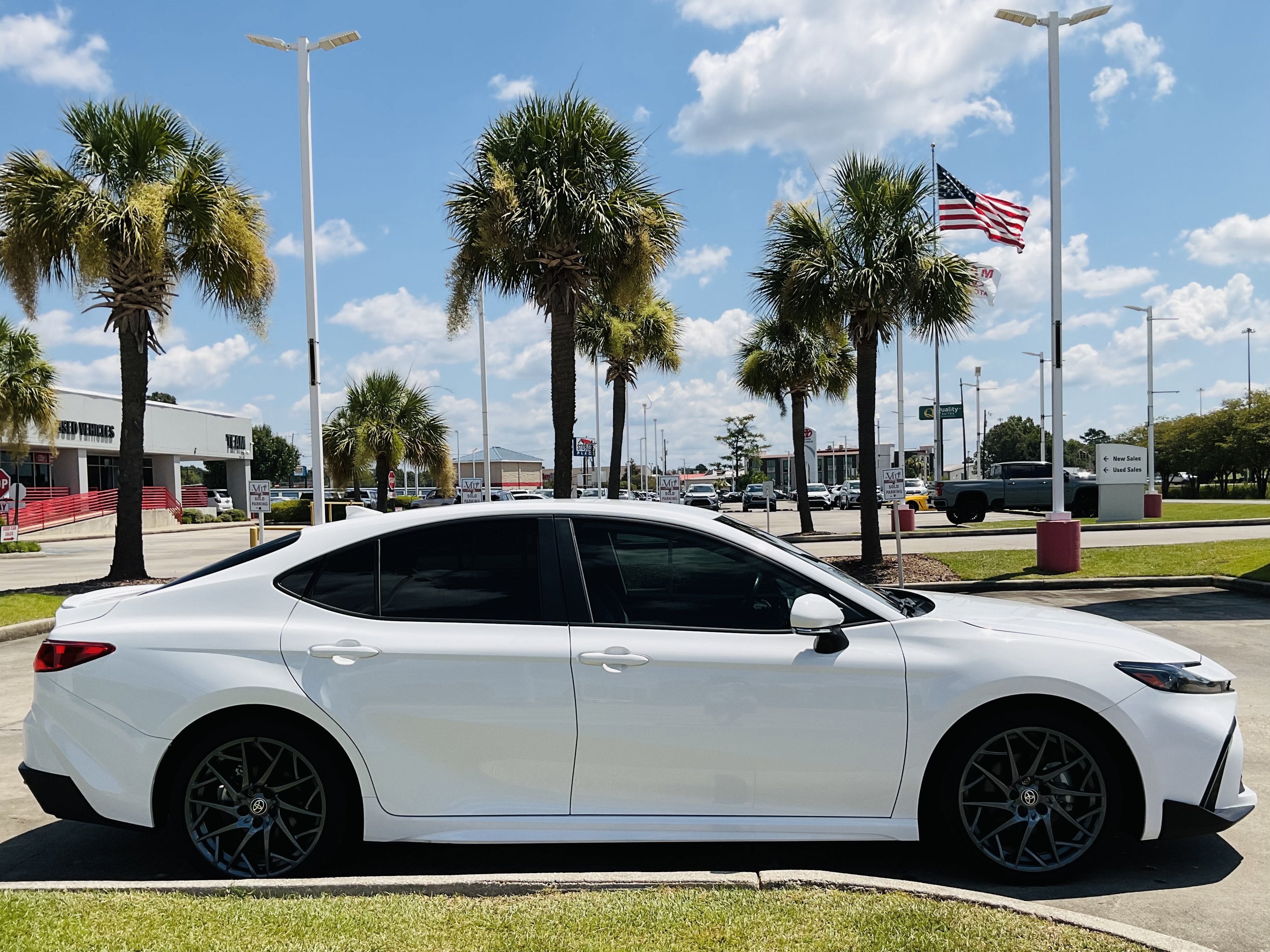 2025 Toyota Camry SE