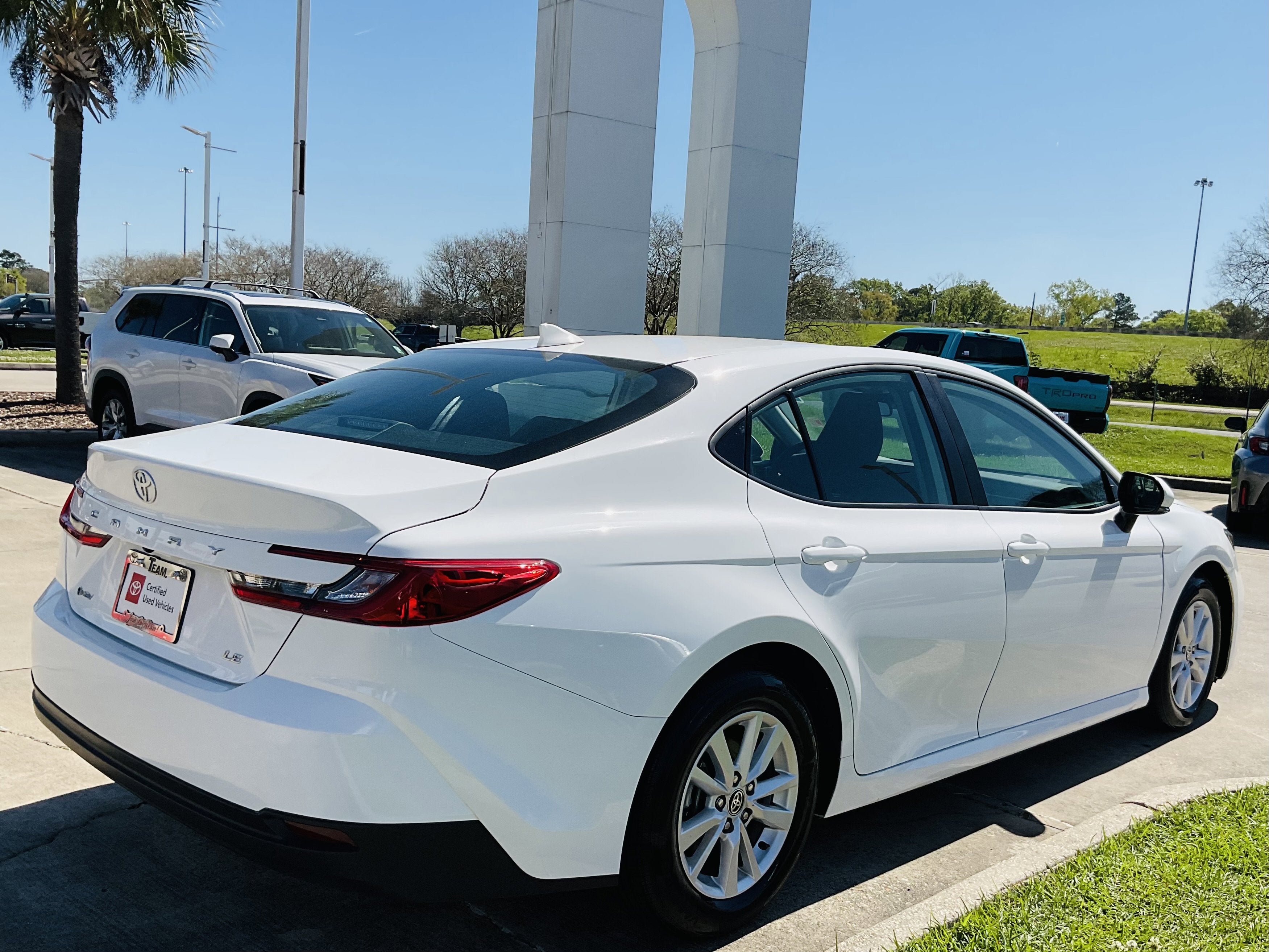 2025 Toyota CAMRY LE