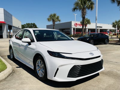 2025 Toyota CAMRY LE