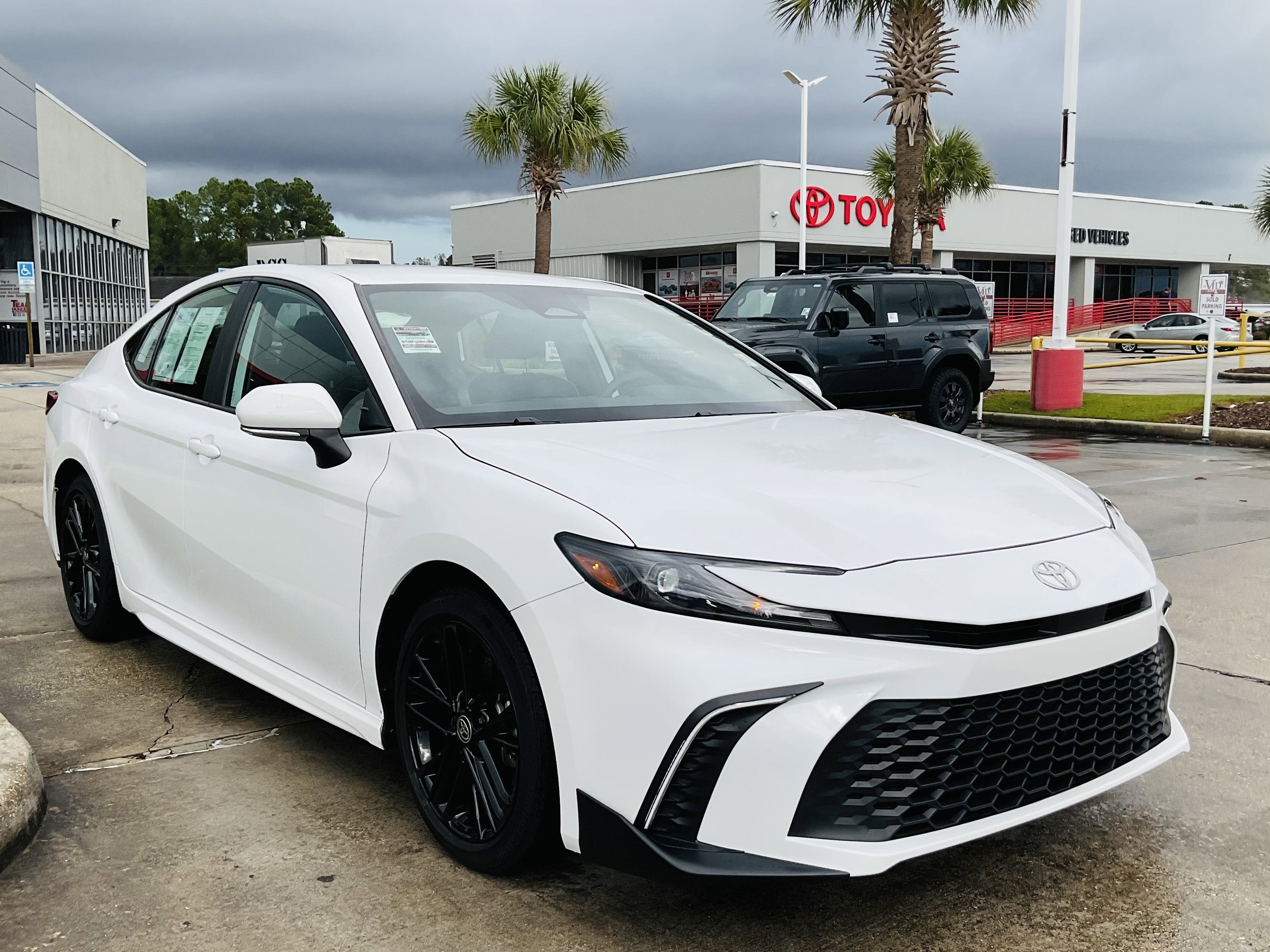 2025 Toyota CAMRY SE