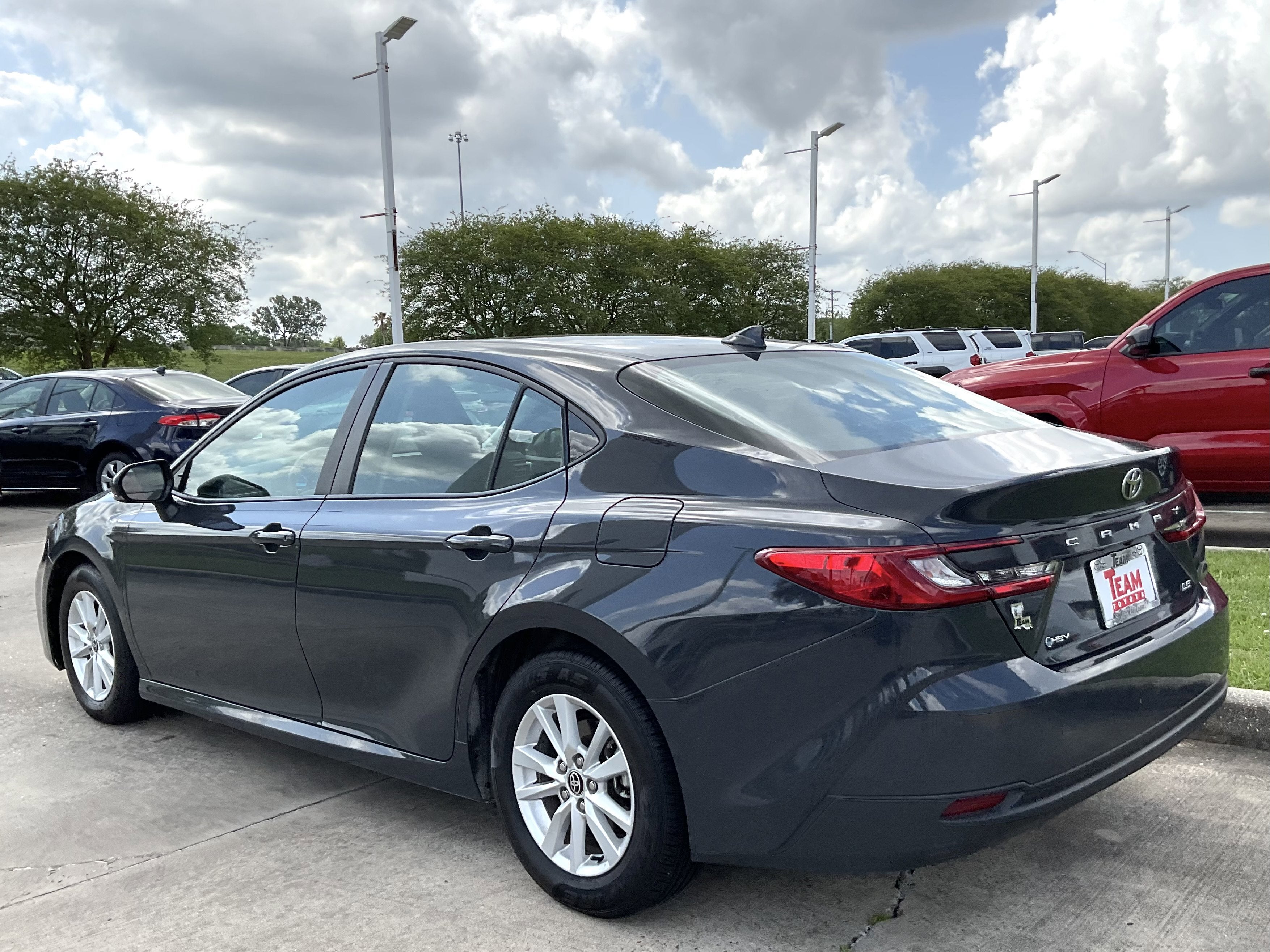 2025 Toyota CAMRY LE