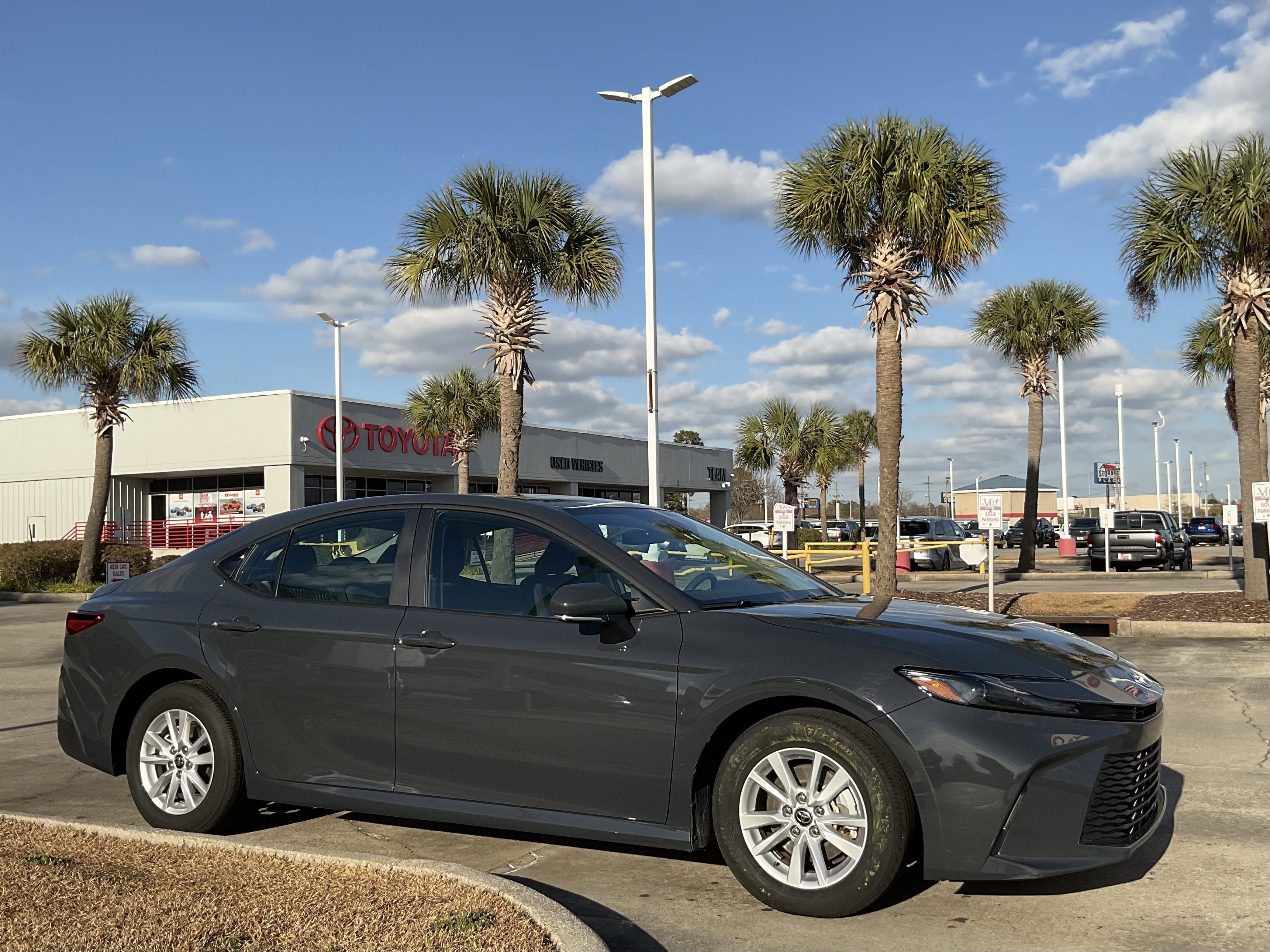 2025 Toyota CAMRY LE
