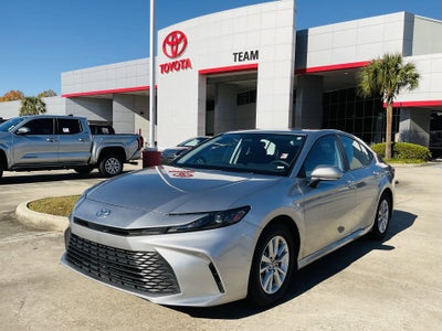 2025 Toyota CAMRY LE