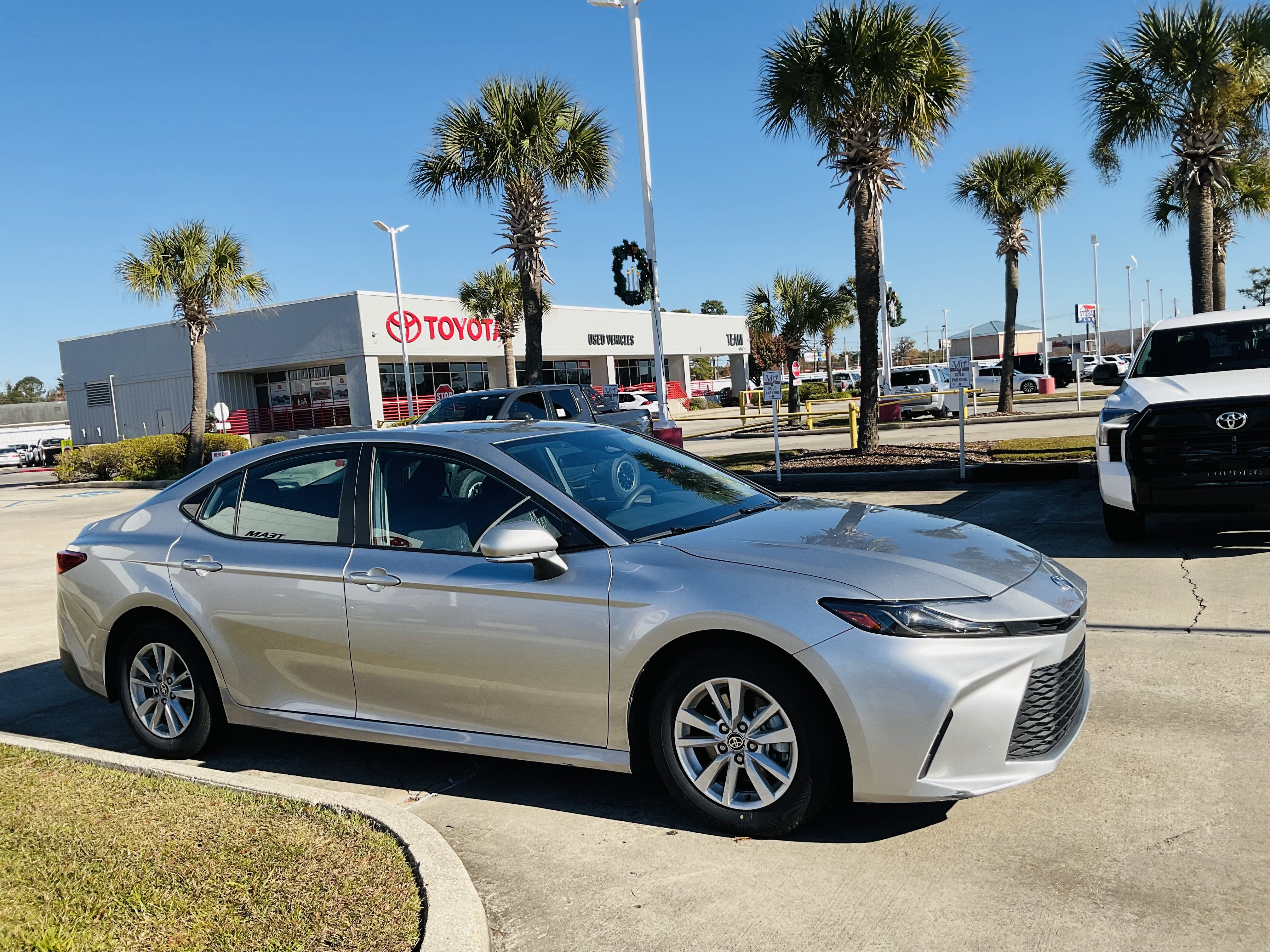 2025 Toyota CAMRY LE