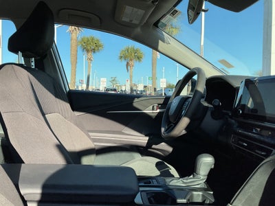 2025 Toyota CAMRY LE