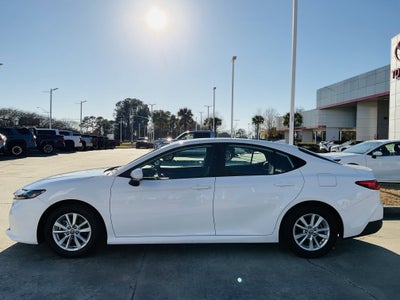 2025 Toyota CAMRY LE