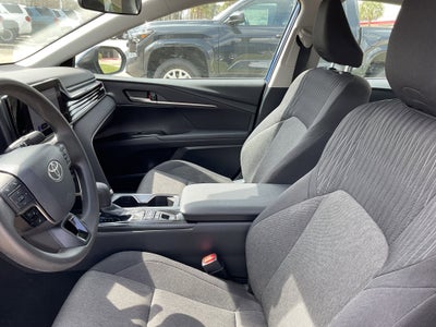 2025 Toyota CAMRY LE