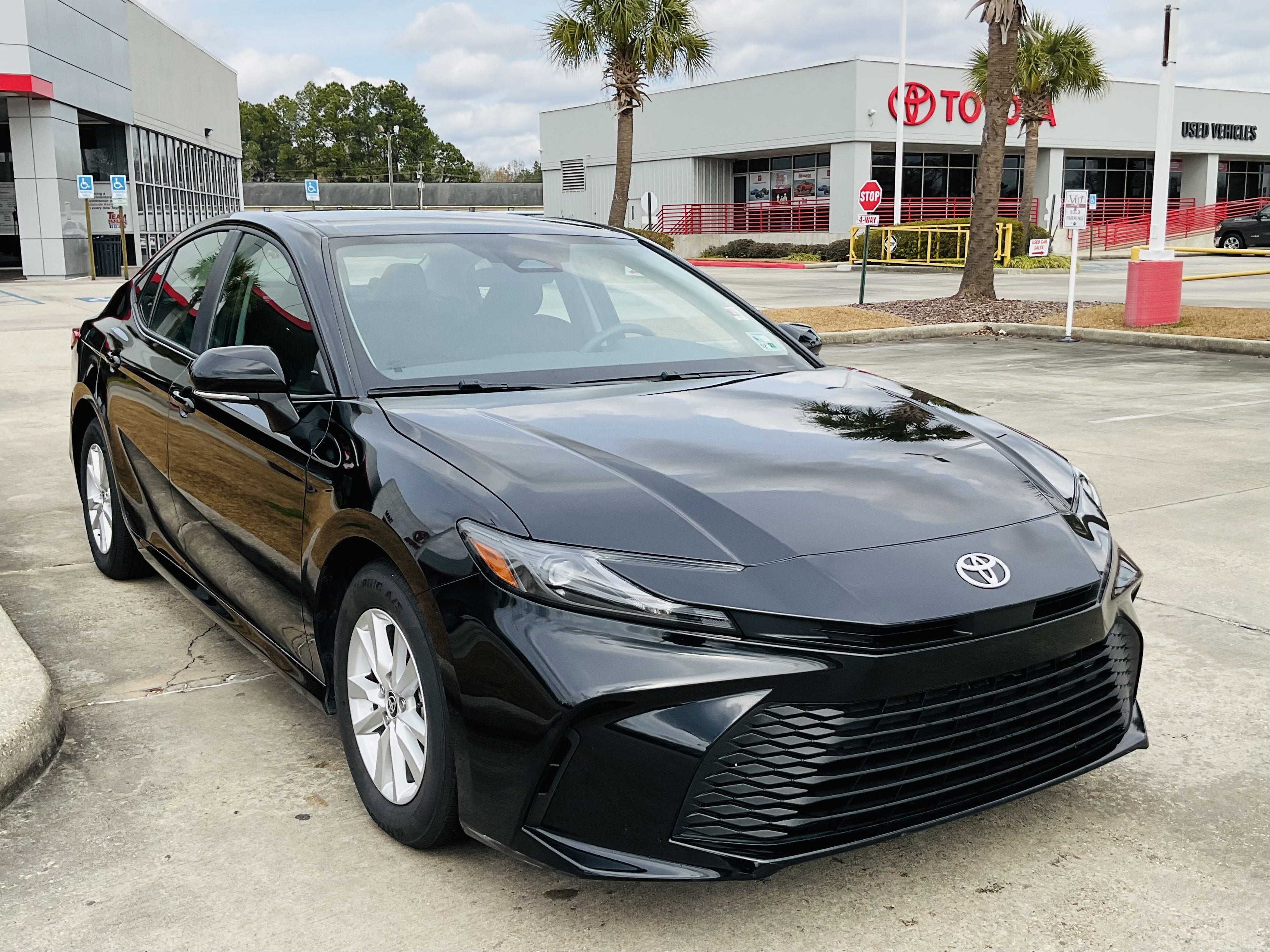 2025 Toyota CAMRY LE