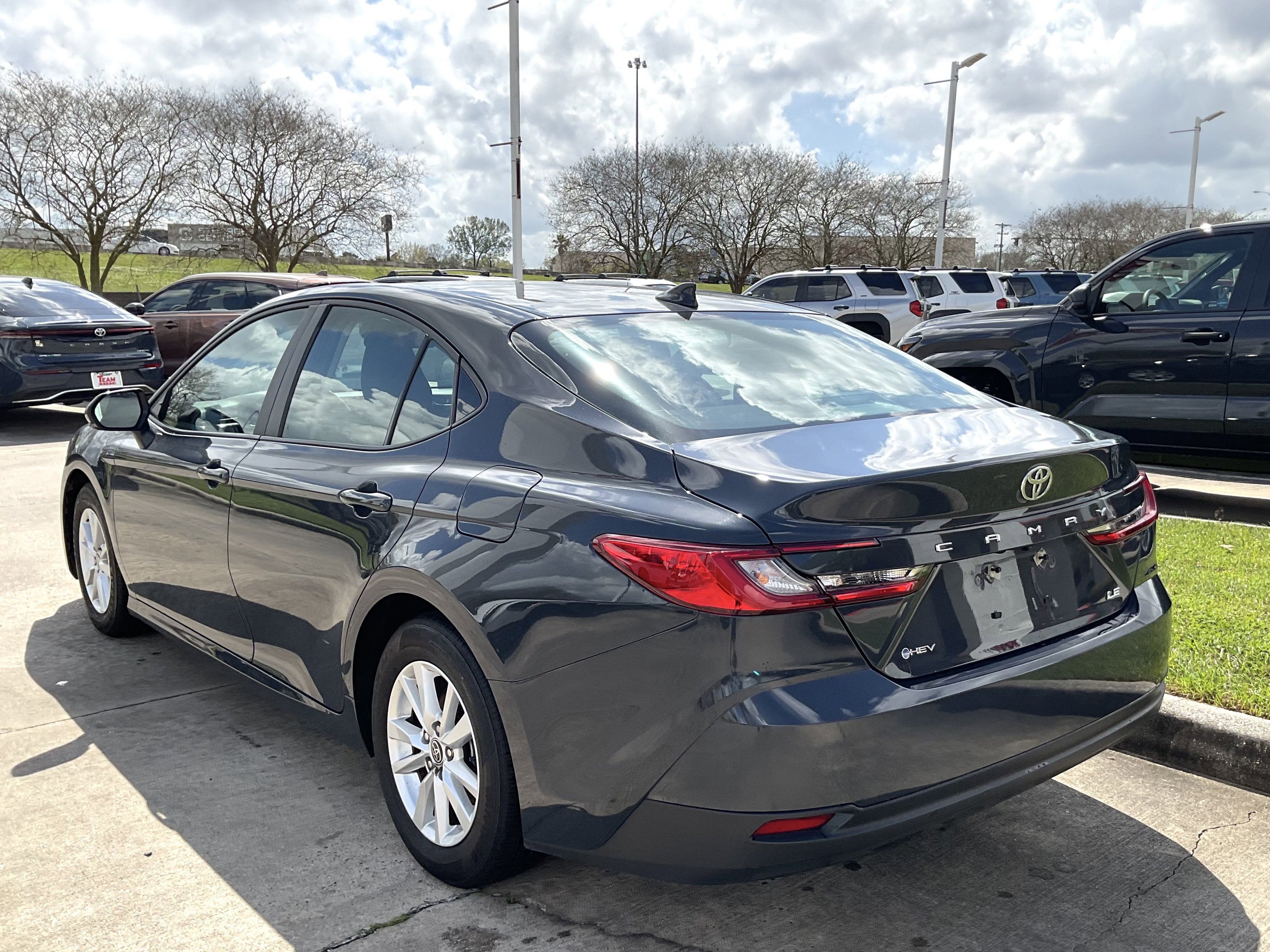 2025 Toyota CAMRY LE