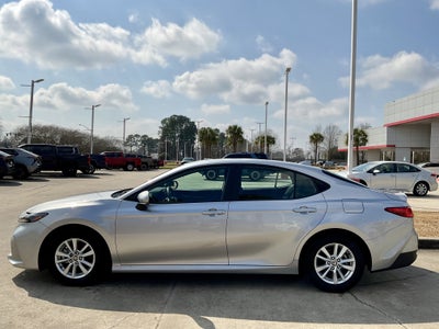 2025 Toyota CAMRY LE