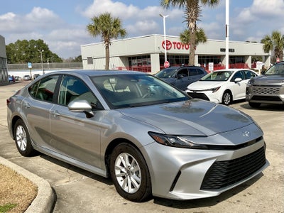 2025 Toyota CAMRY LE