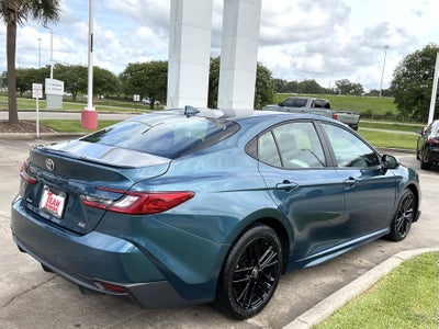 2025 Toyota Camry SE