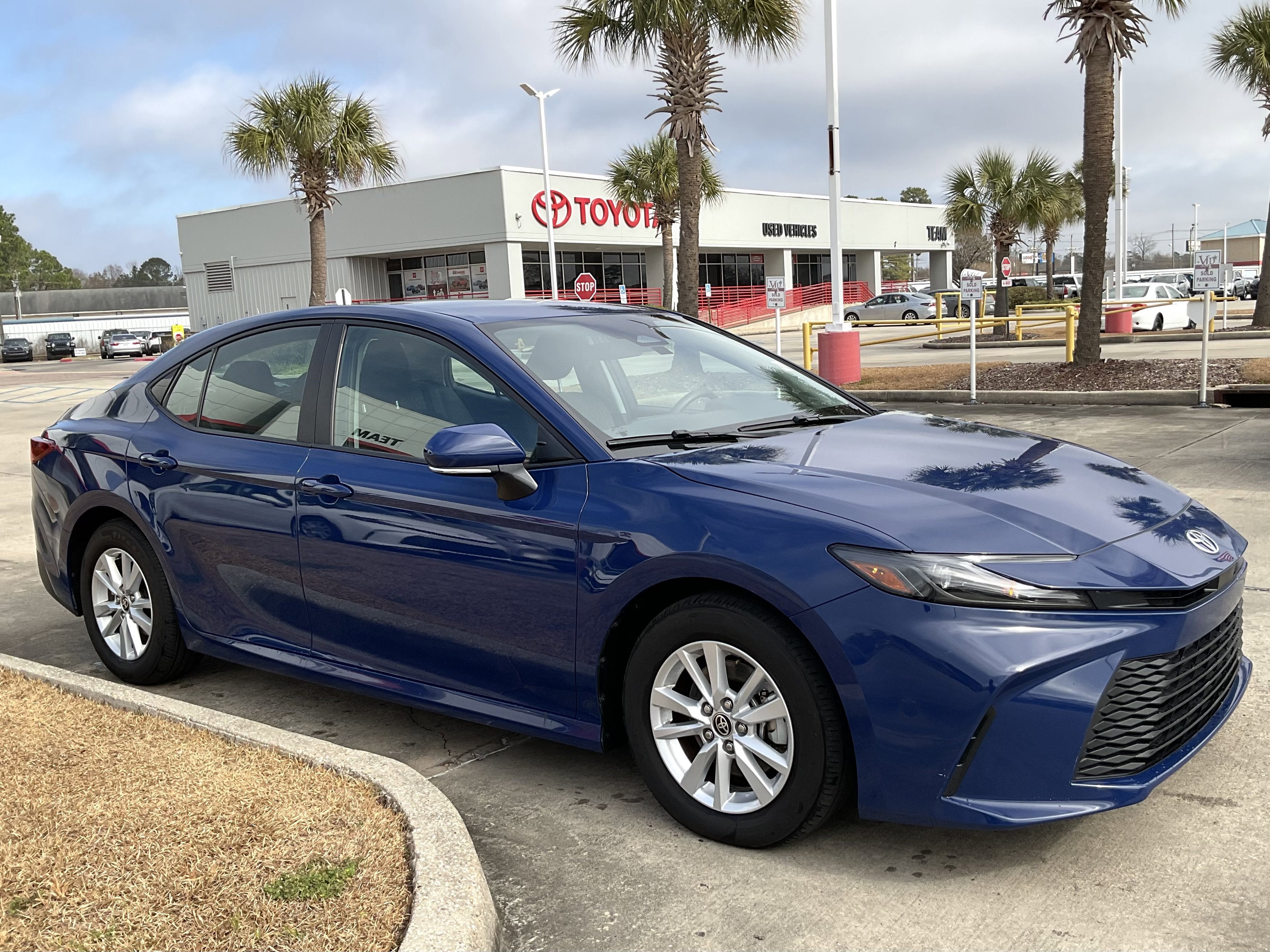 2025 Toyota CAMRY LE