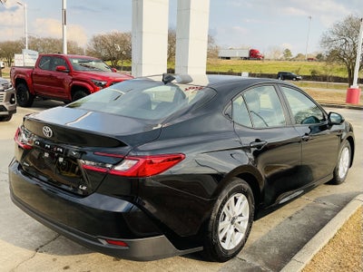 2025 Toyota CAMRY LE