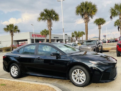 2025 Toyota CAMRY LE