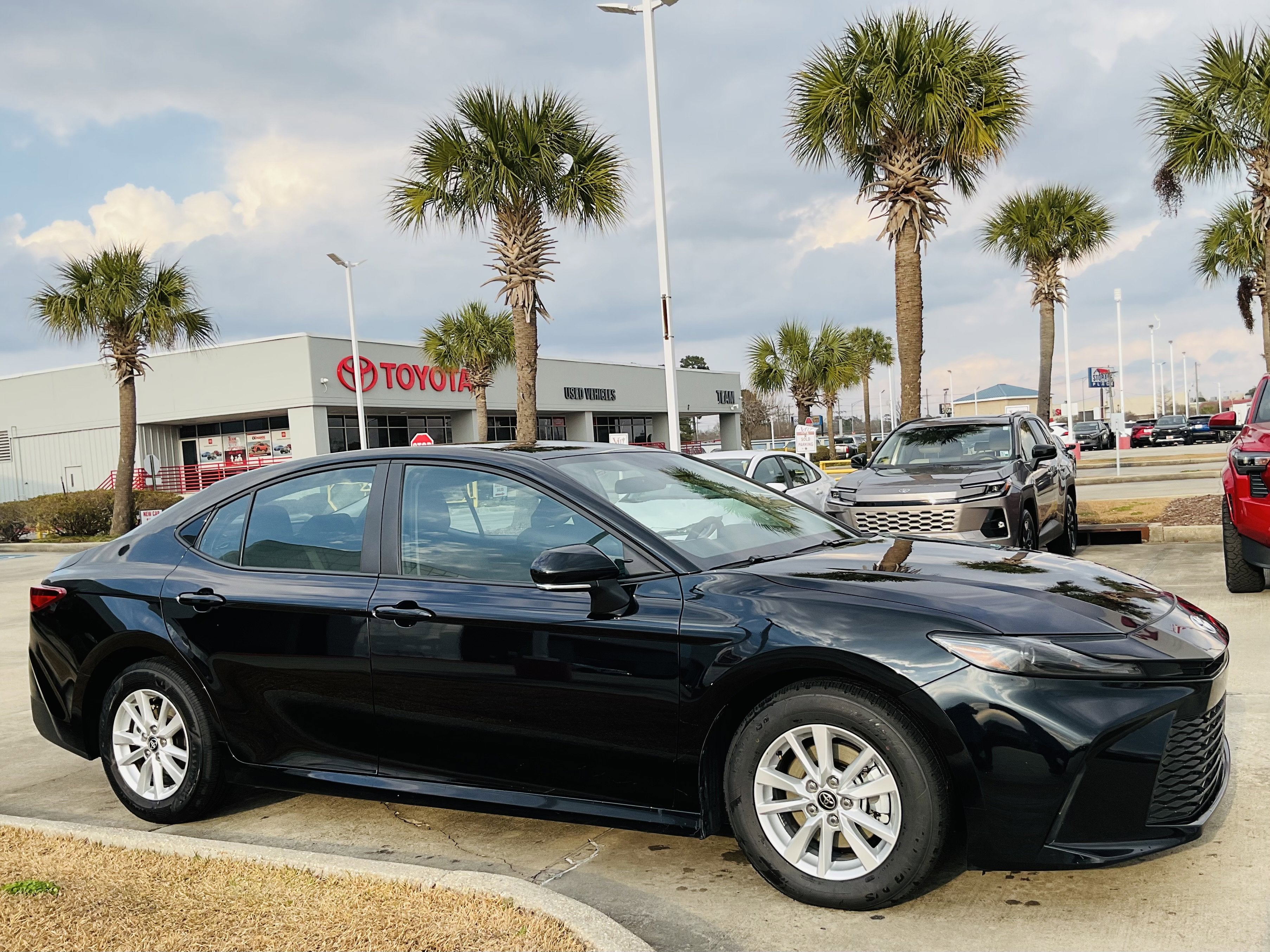 2025 Toyota CAMRY LE