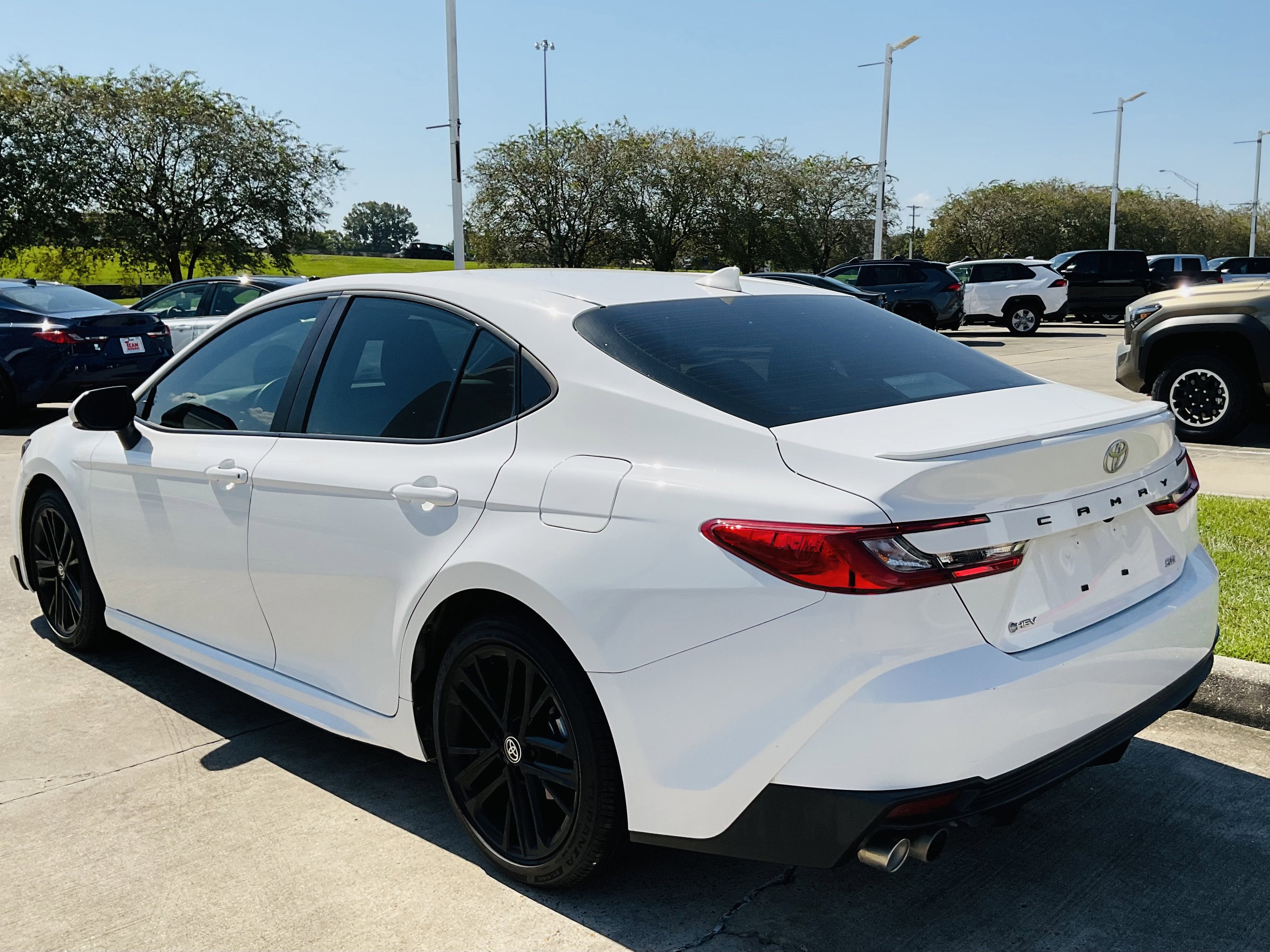 2025 Toyota CAMRY SE