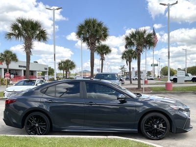 2025 Toyota CAMRY SE