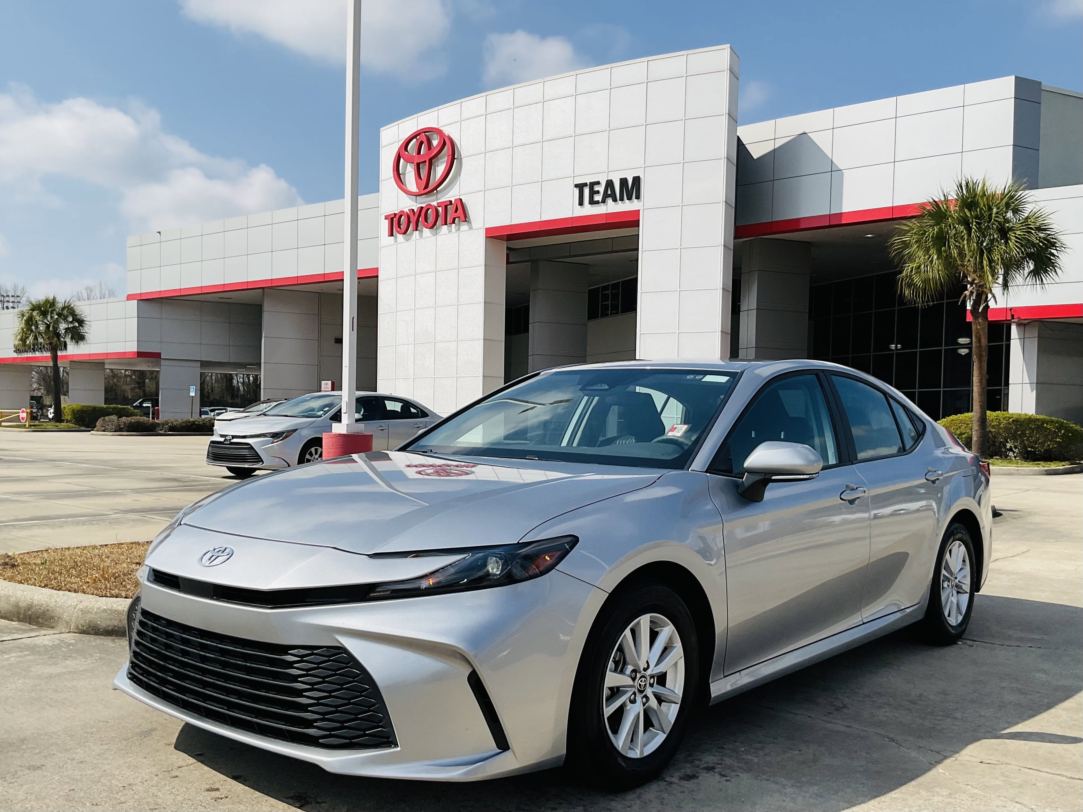 2025 Toyota CAMRY LE