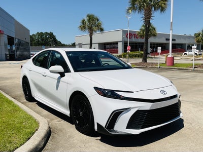 2025 Toyota CAMRY SE
