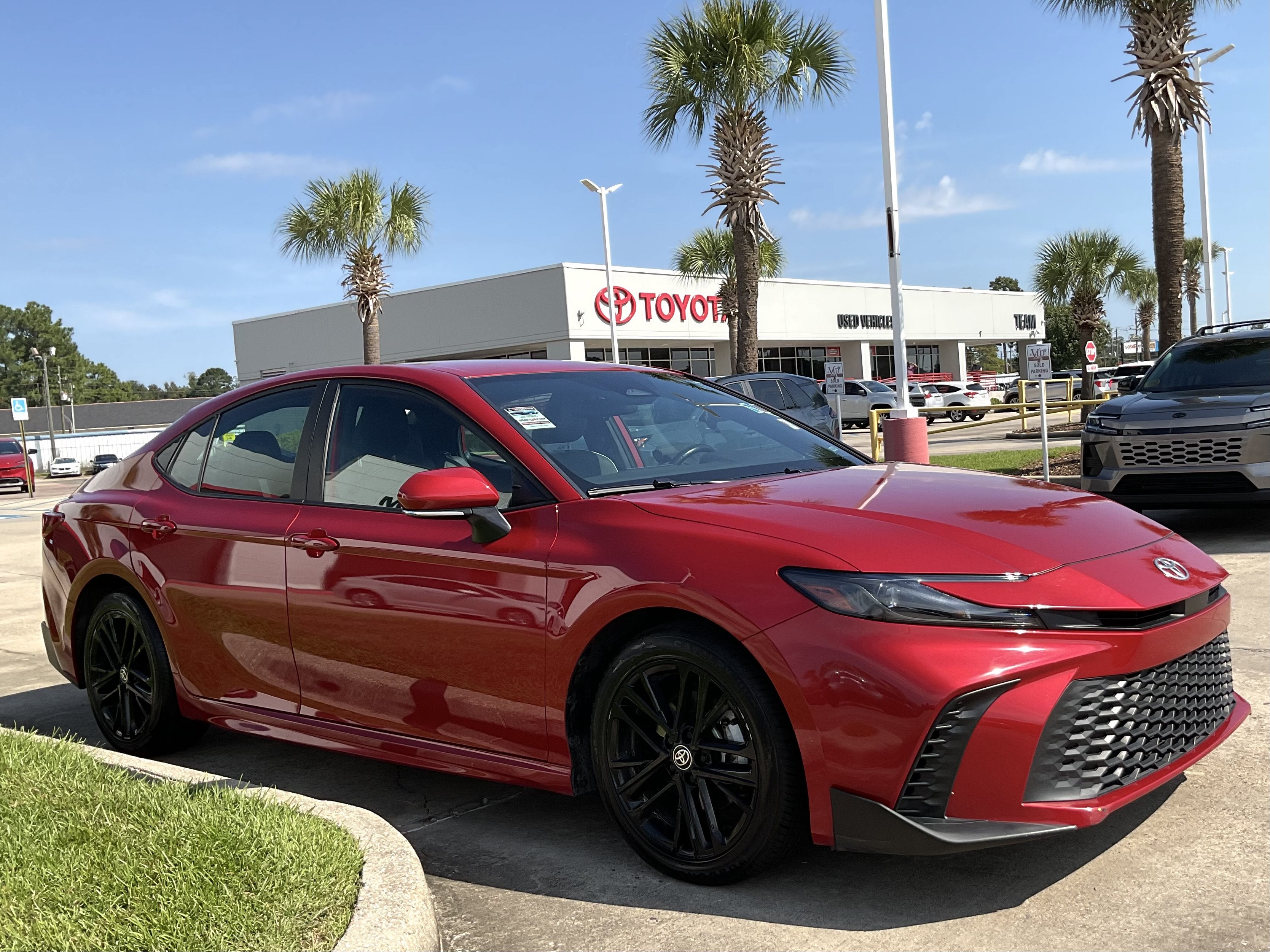 2025 Toyota Camry SE