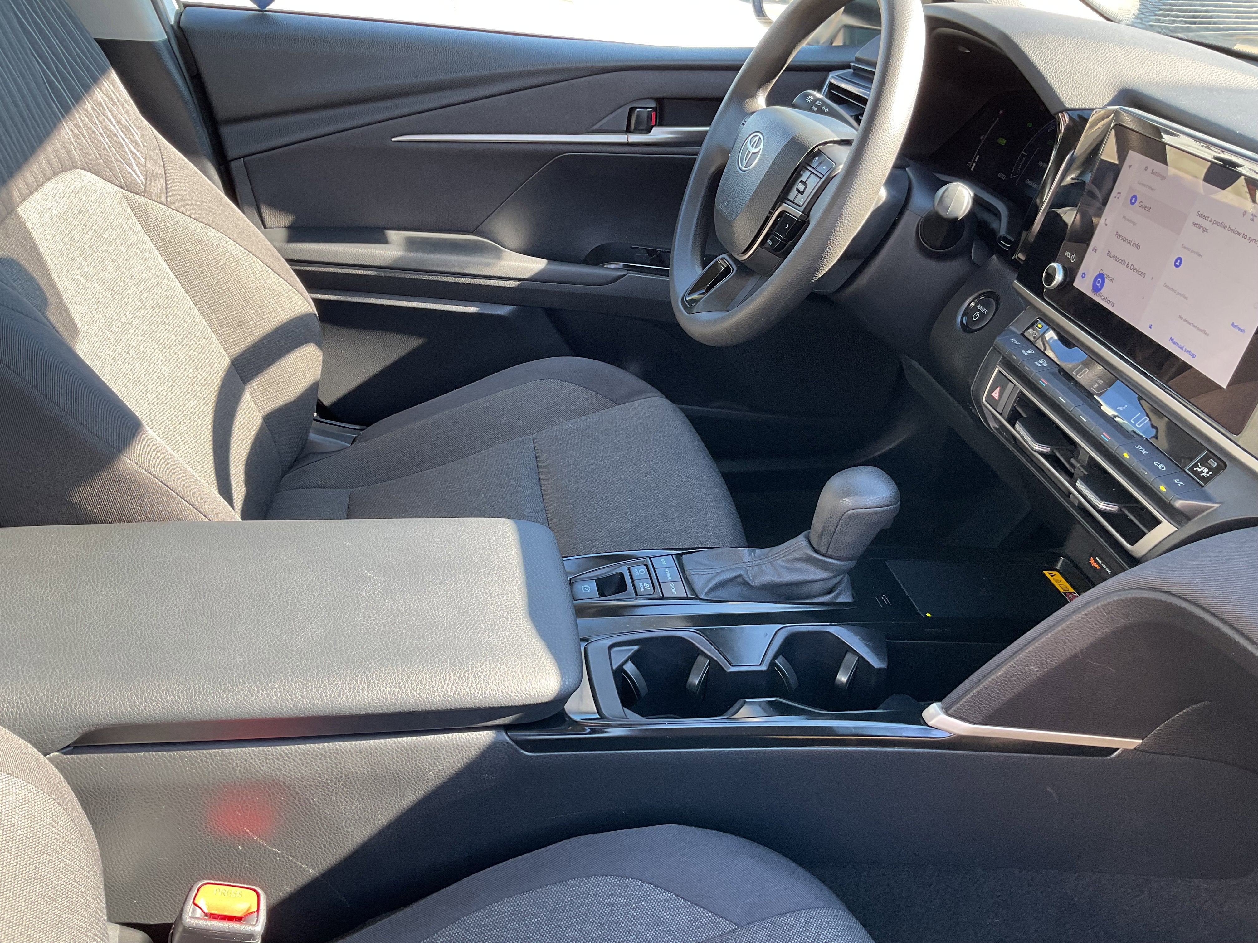 2025 Toyota CAMRY LE