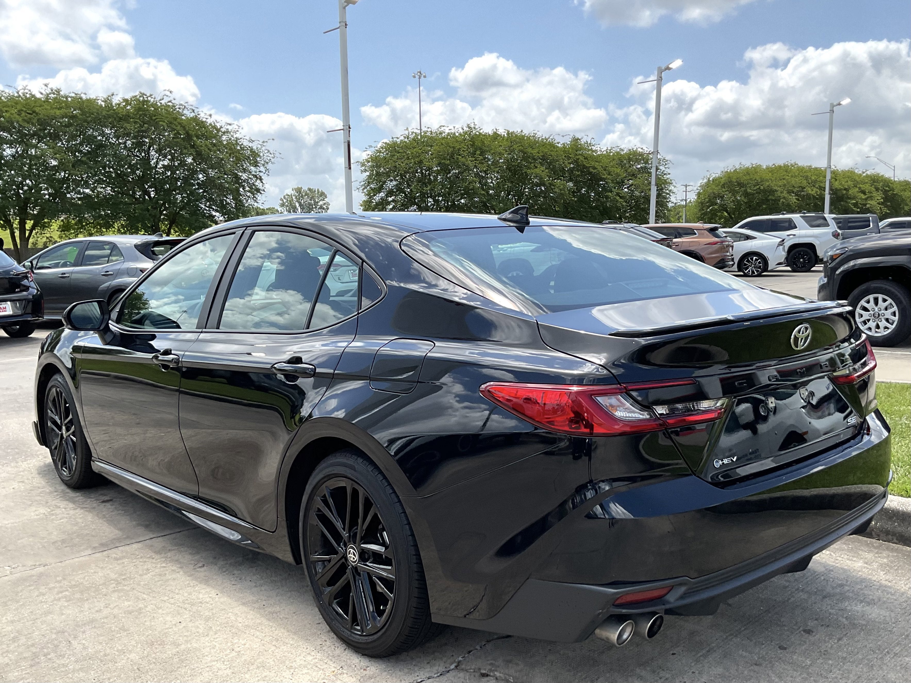 2025 Toyota CAMRY SE