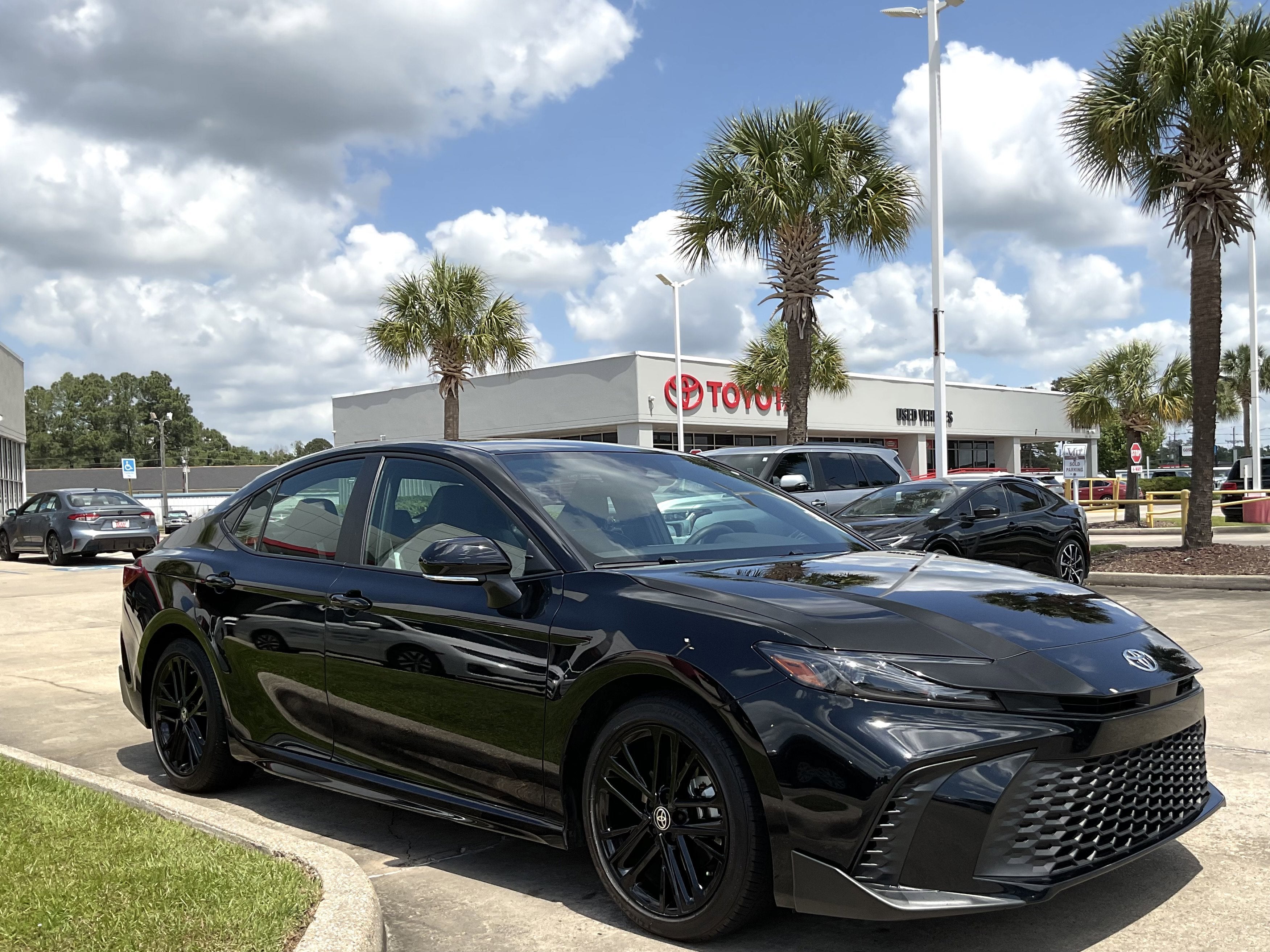 2025 Toyota CAMRY SE