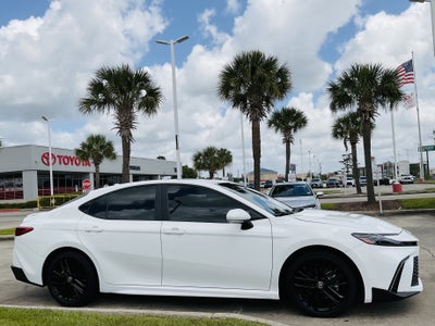 2025 Toyota CAMRY SE