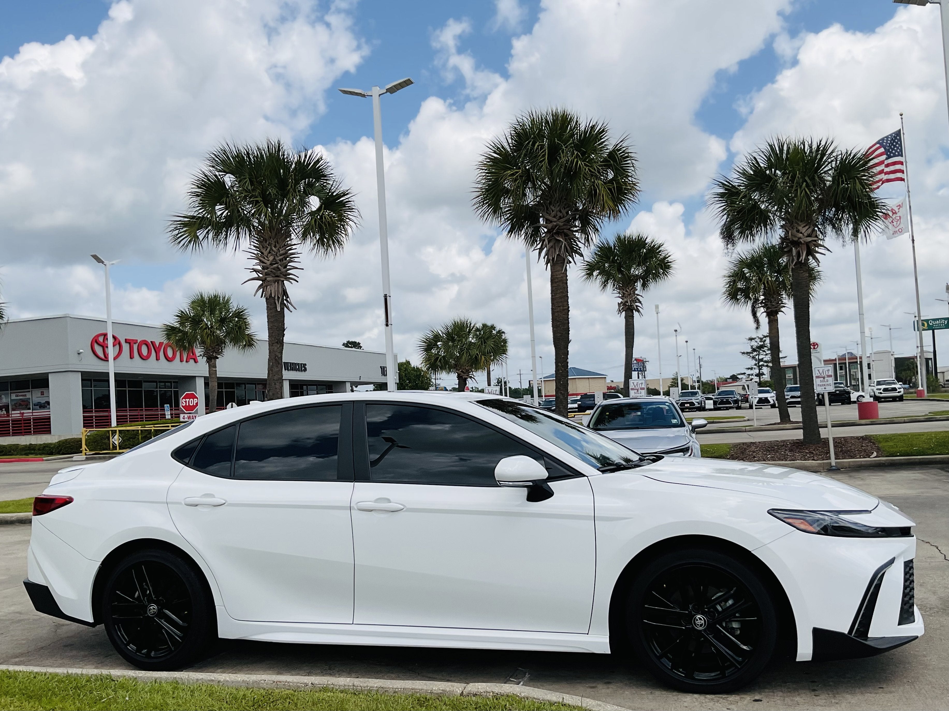 2025 Toyota CAMRY SE