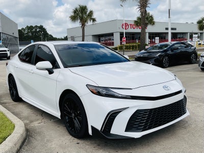 2025 Toyota CAMRY SE
